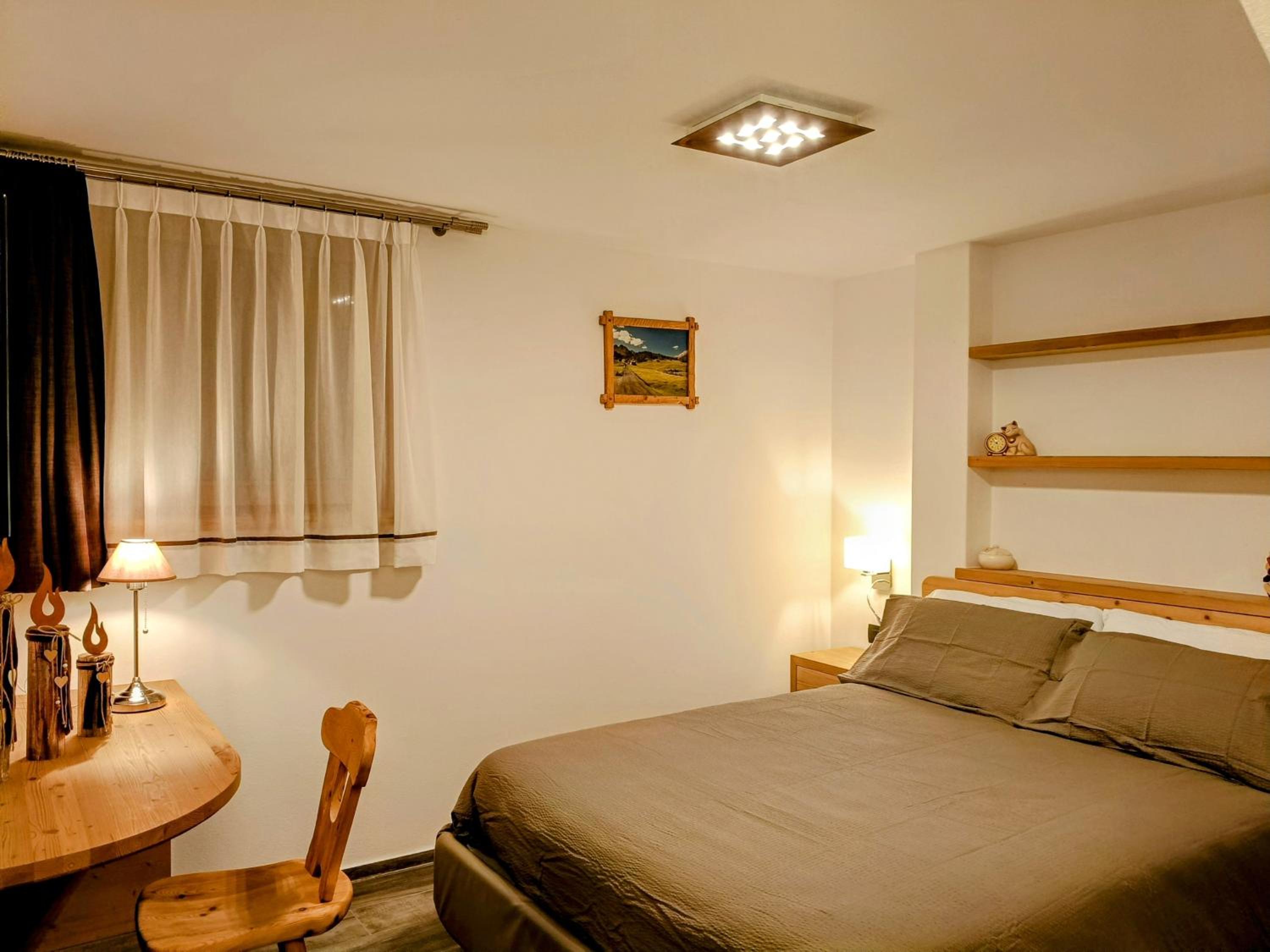 Two-Bedroom Deluxe Apartment photo 3