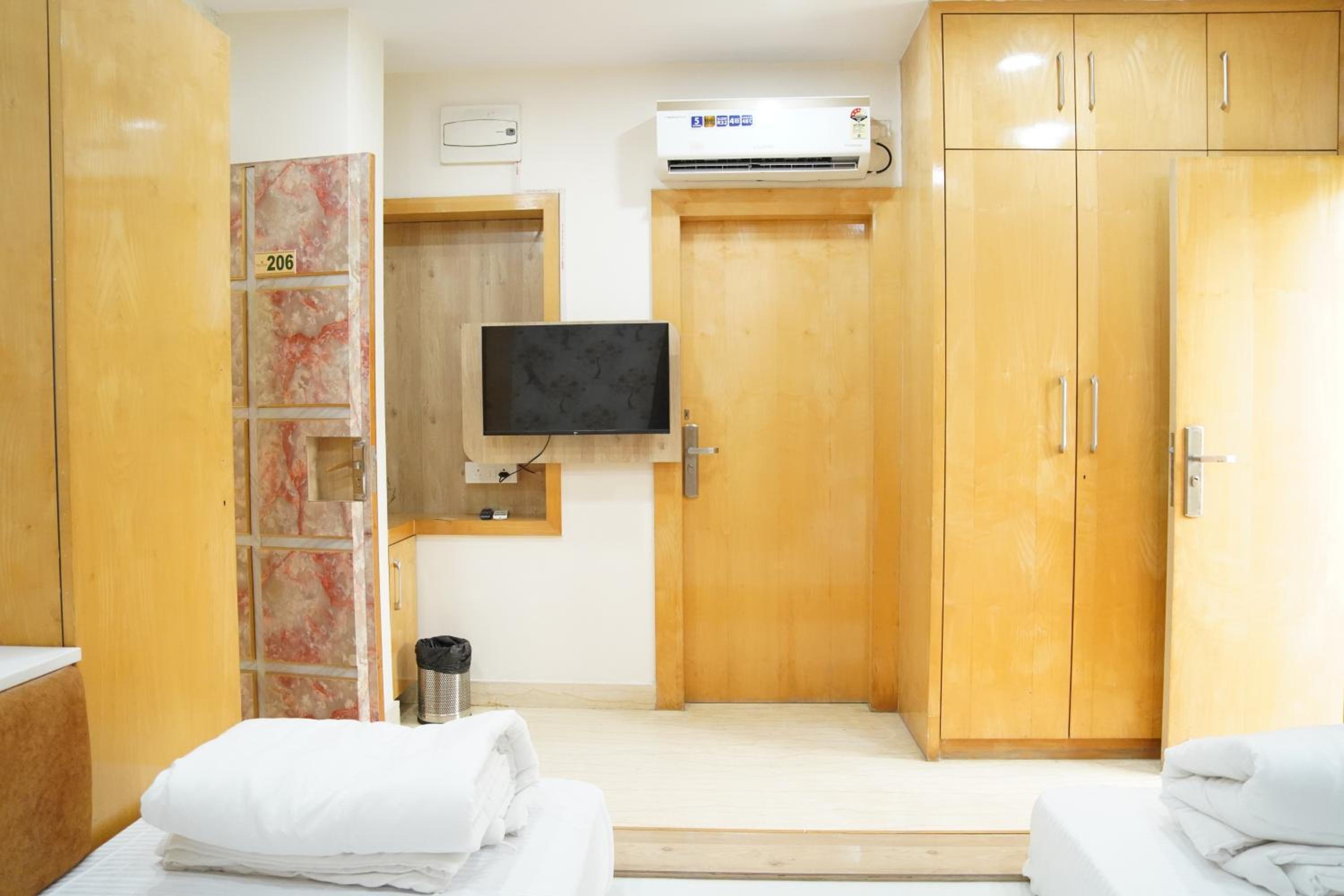 Queen Room