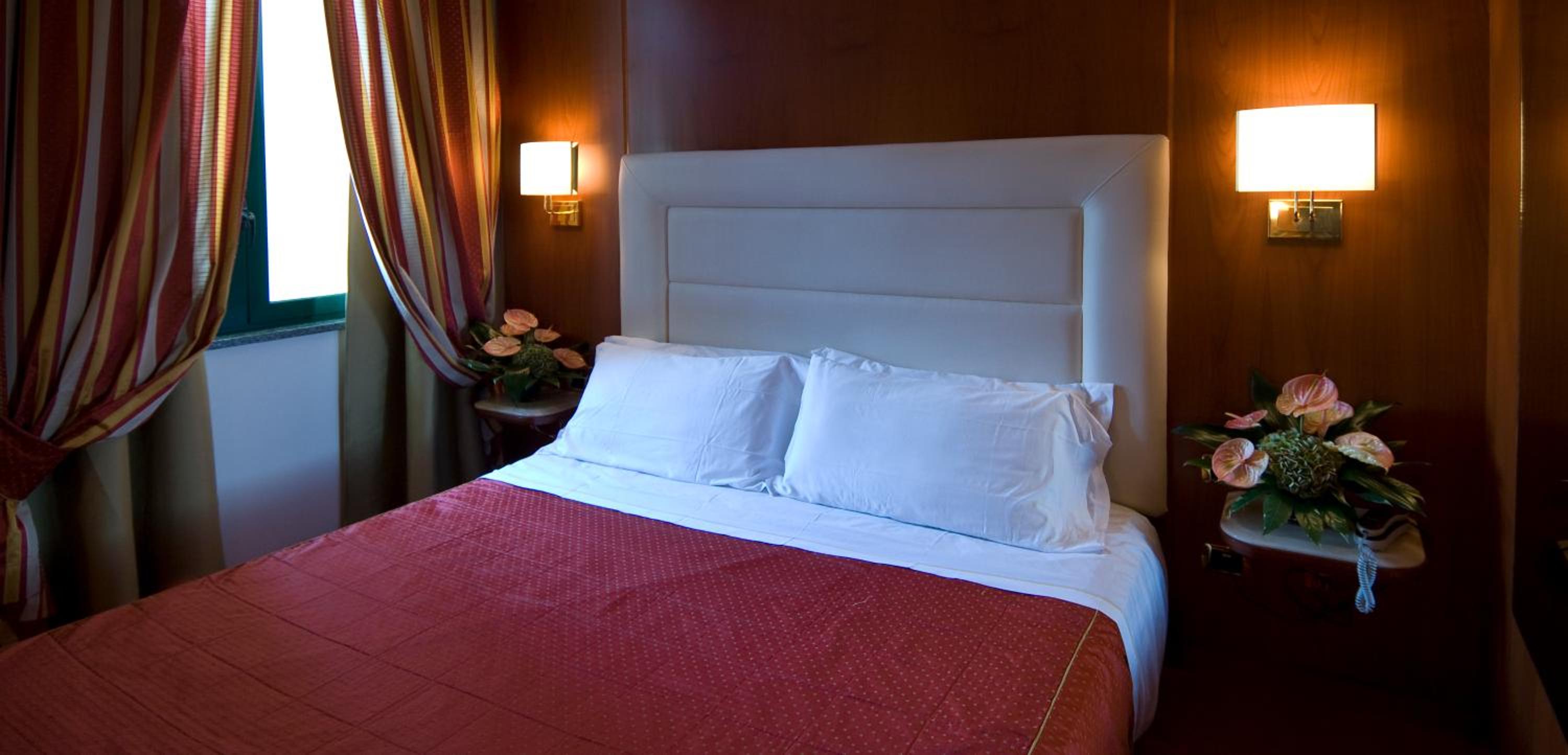 Double Room - Photo 5