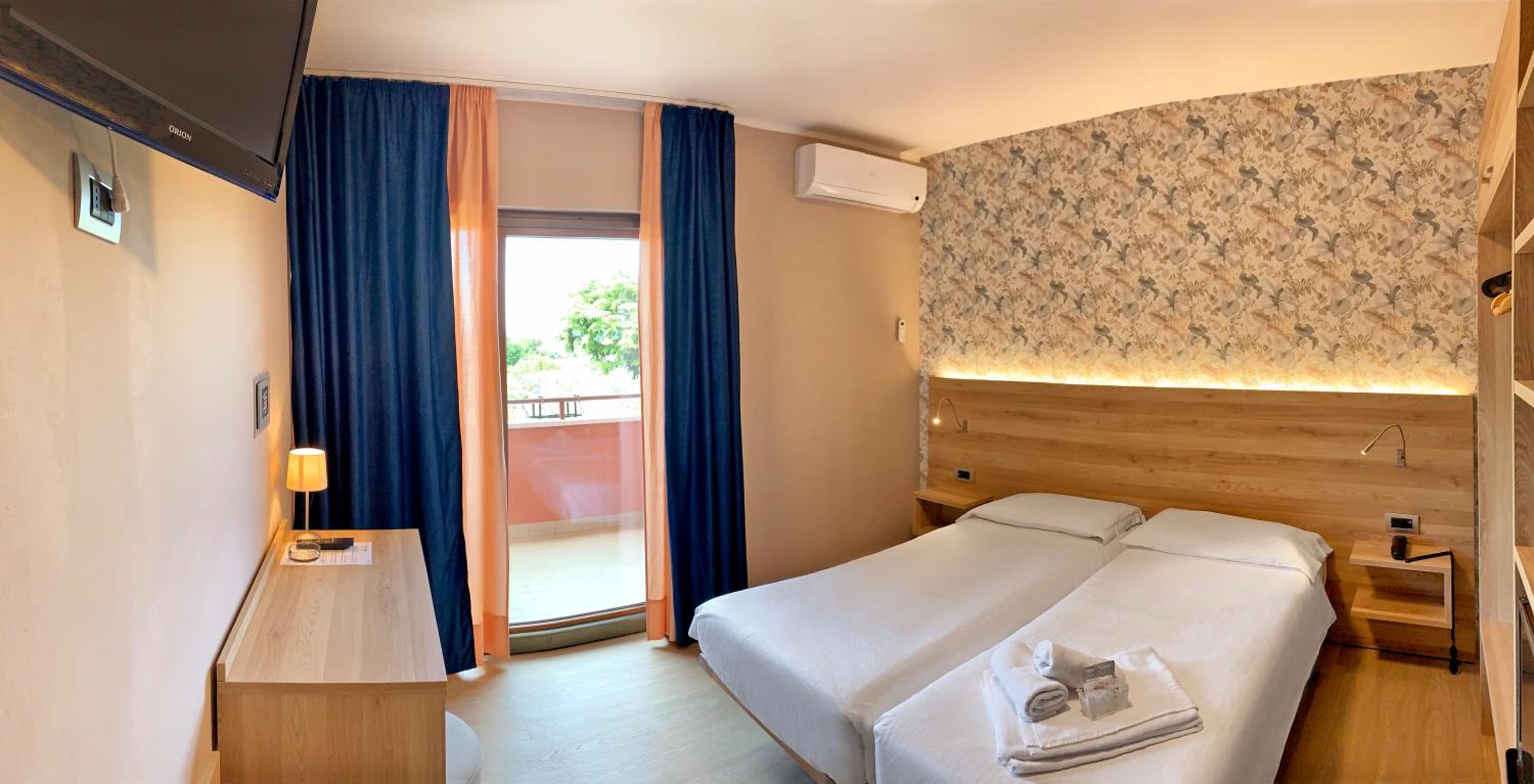 Double or Twin Room with Balcony