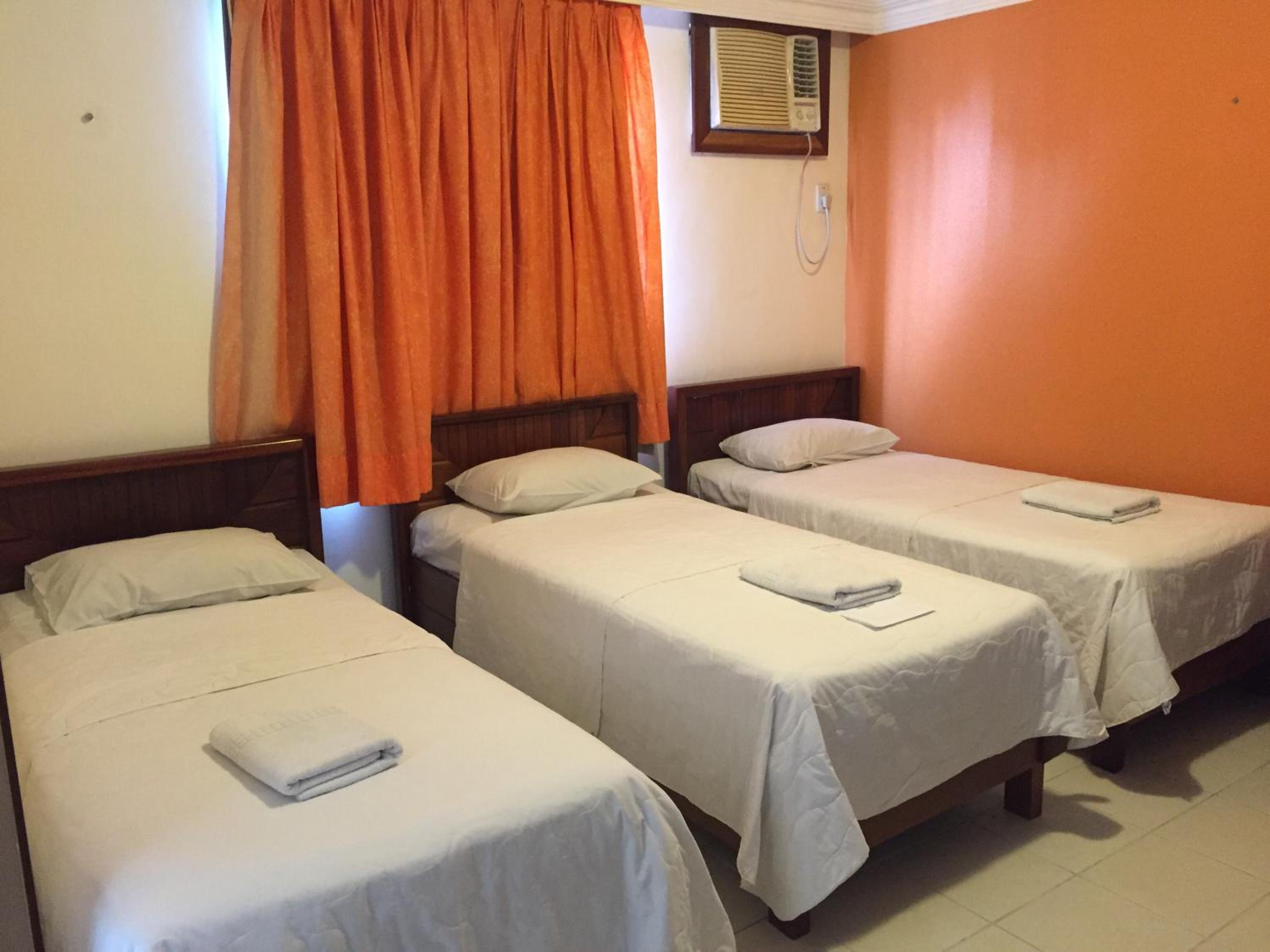 Basic Triple Room photo 3