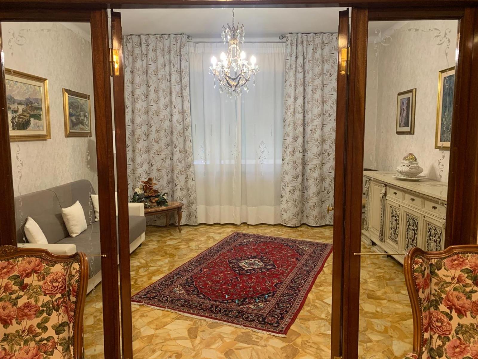 Three-Bedroom Premium Apartment with Balcony - Photo 43