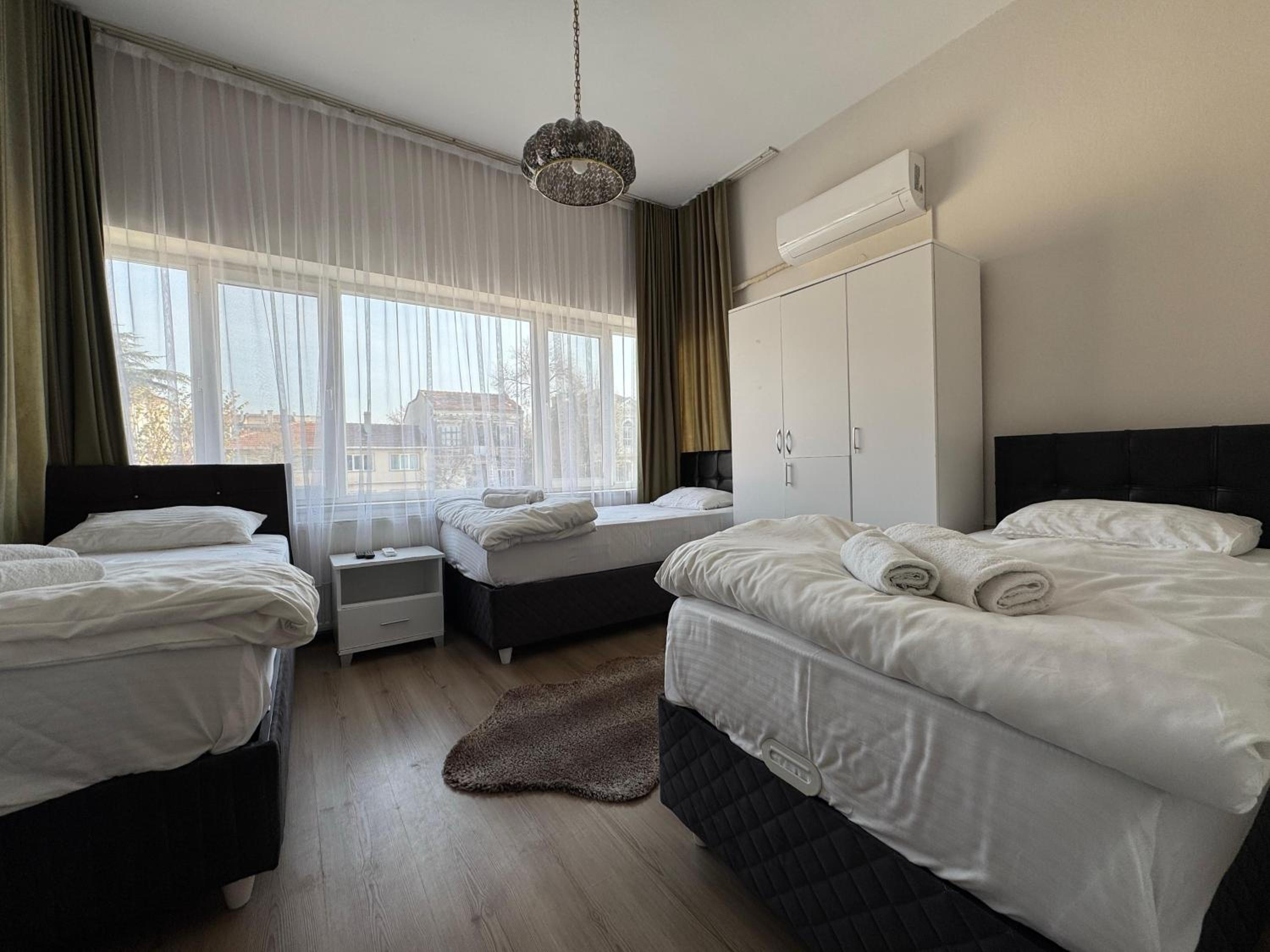 Standard Twin Room with Shared Bathroom