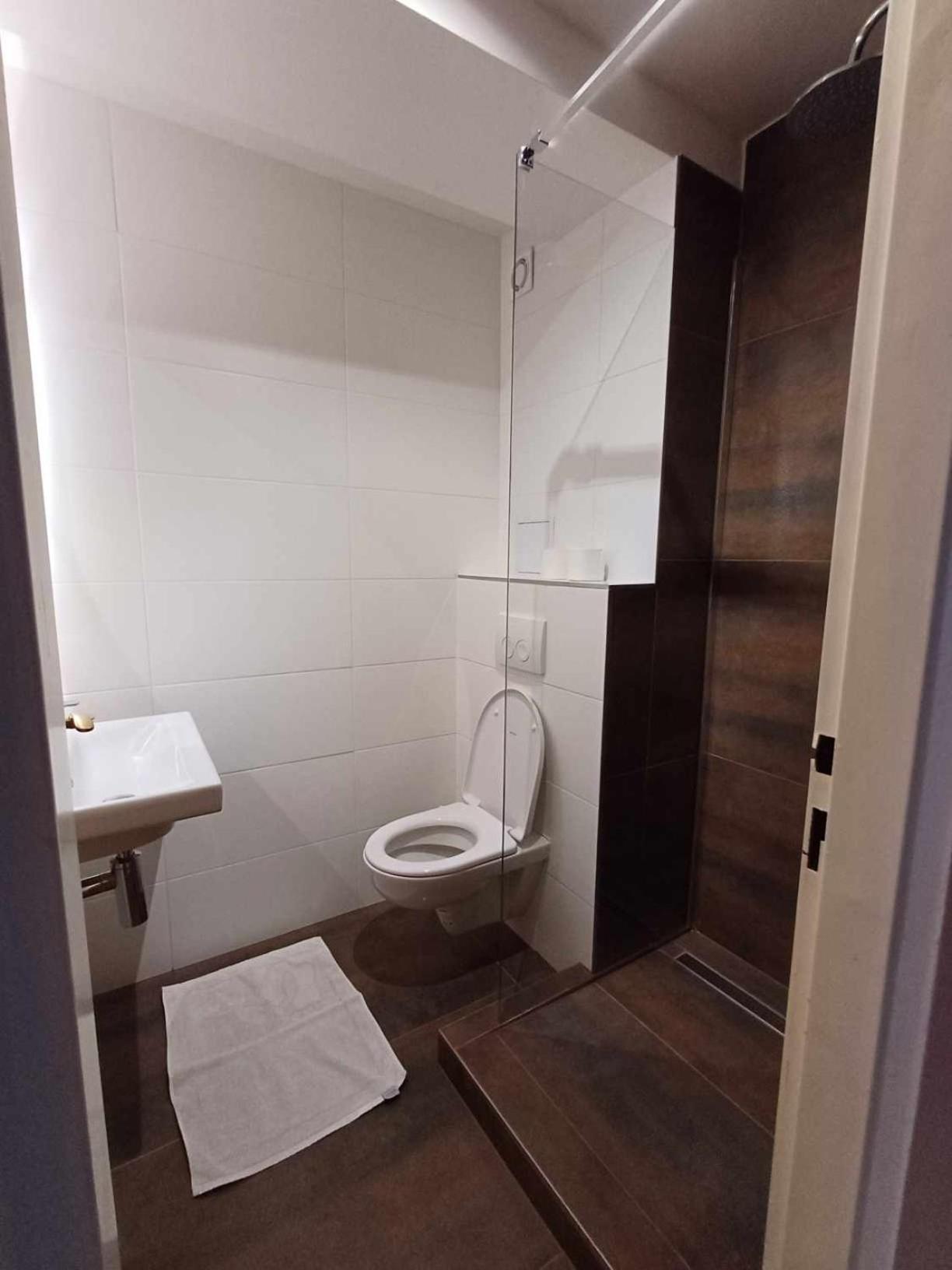 Triple Room with Bathroom photo 3