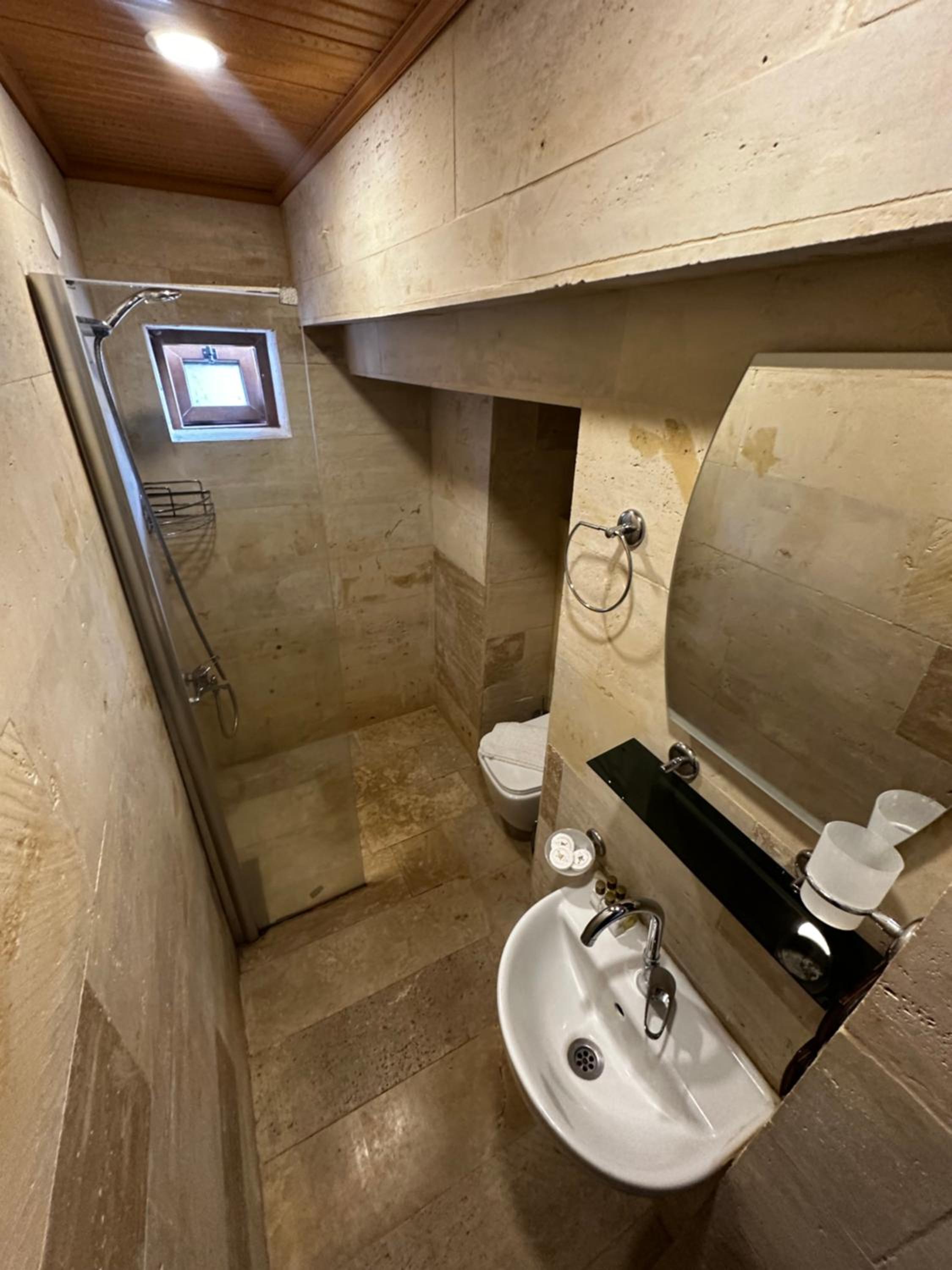 Standard Triple Room - Photo 1