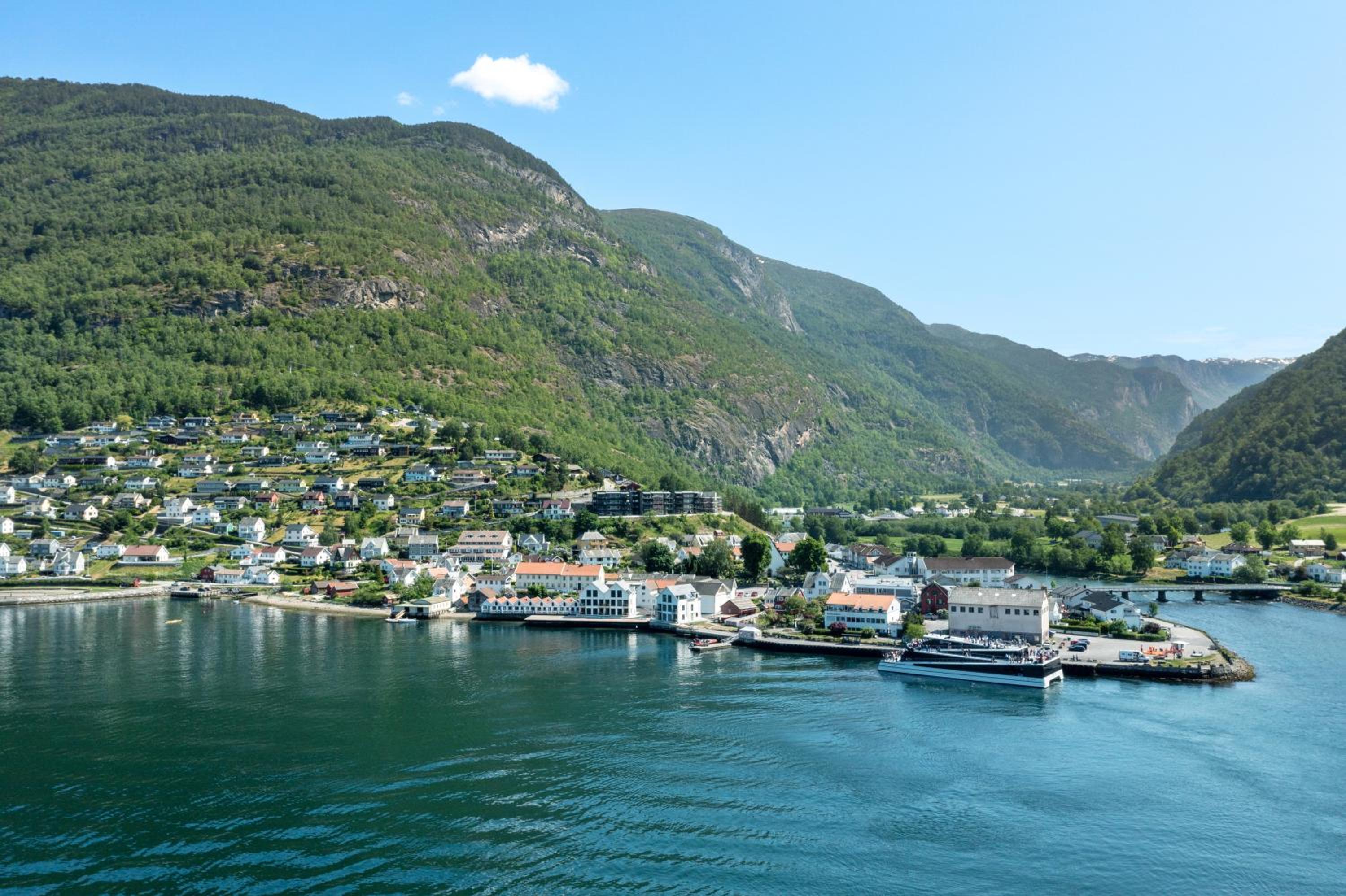  Studio Fjord View Apartment w/ Balcony photo 3