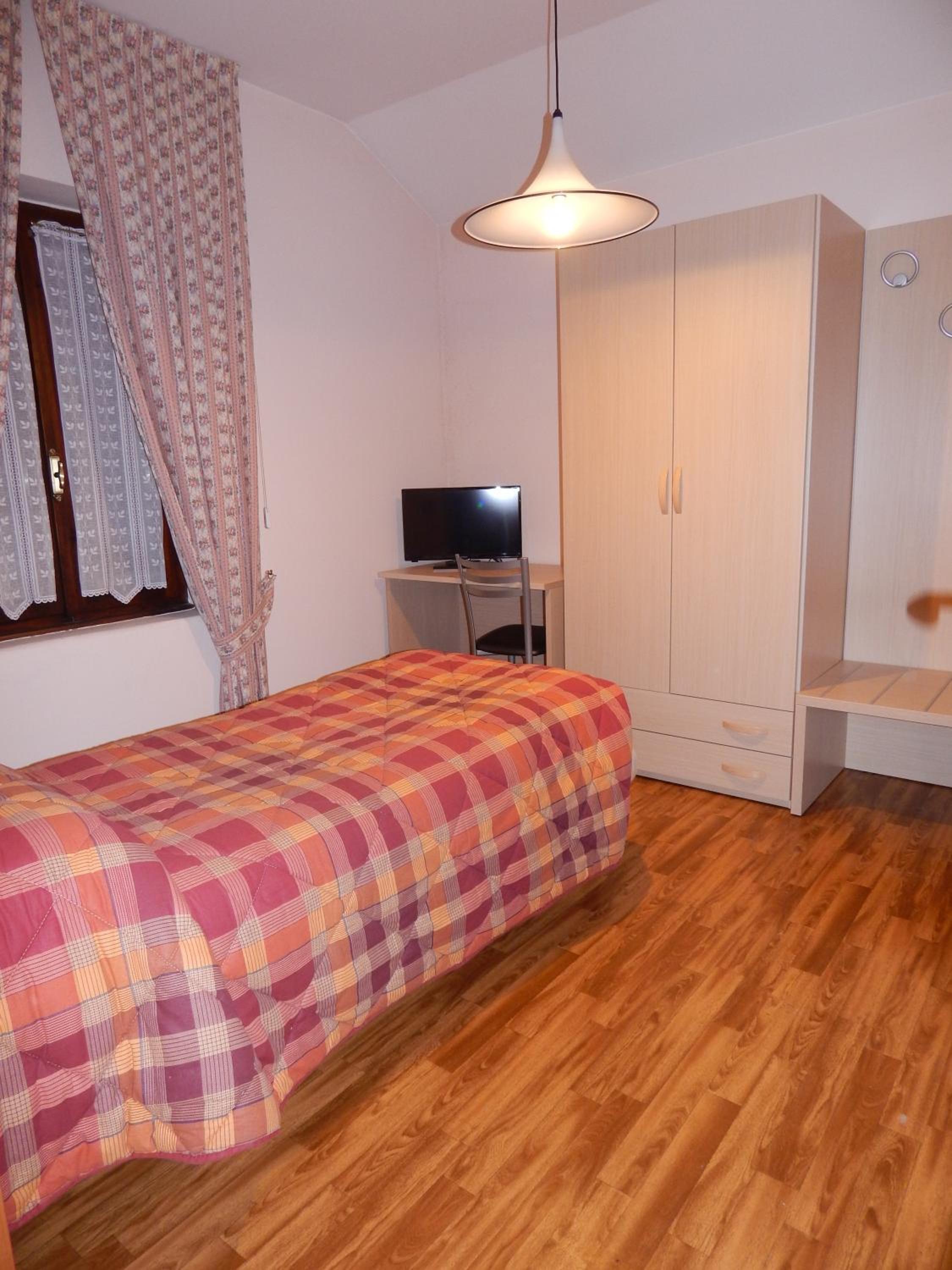 Classic Single Room