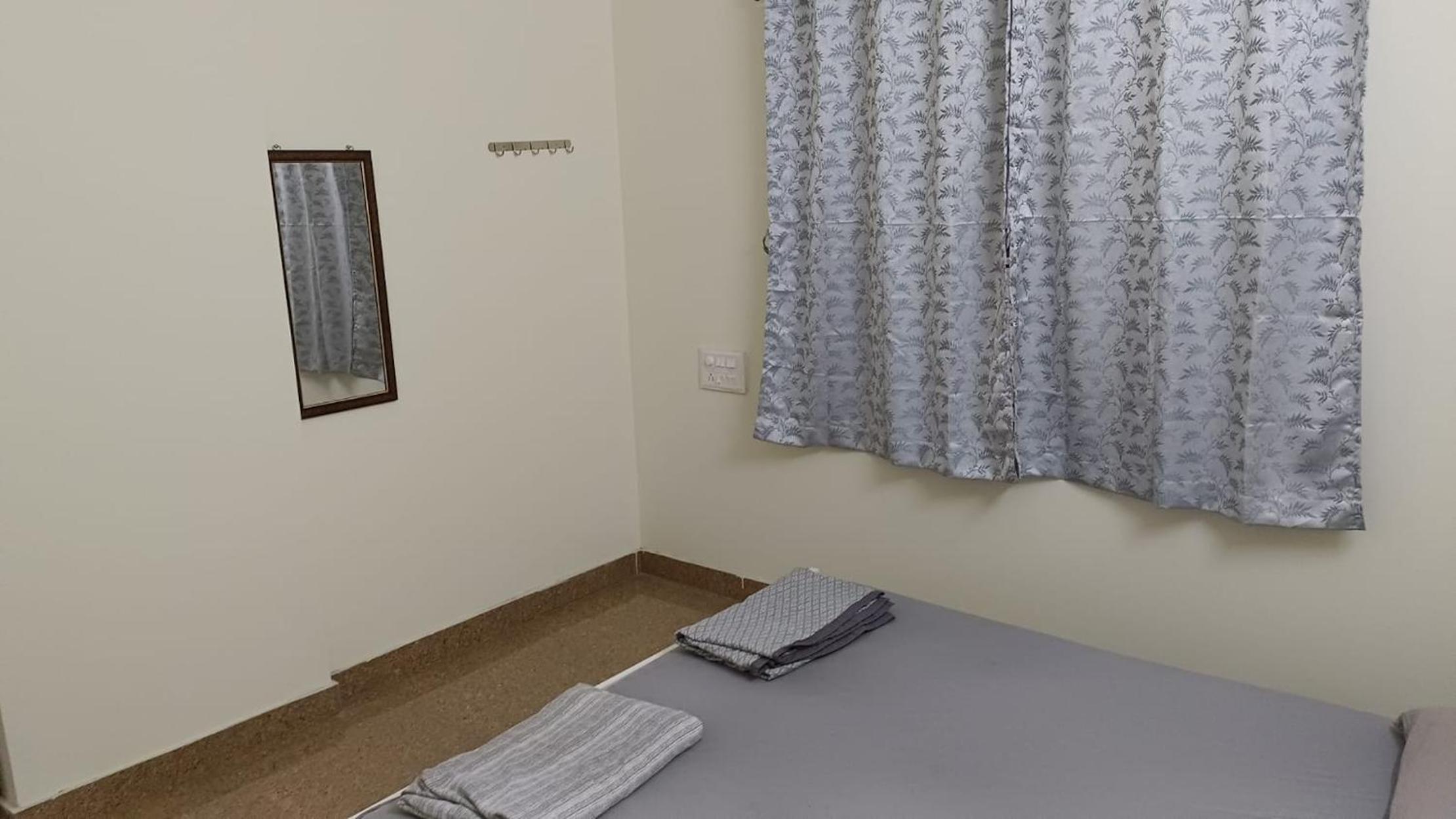 Deluxe Single Room with Balcony photo 3