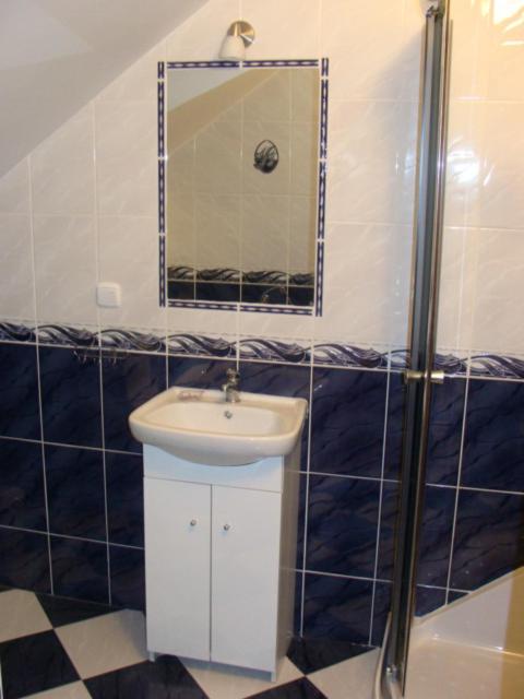 Triple Room with Private Bathroom photo 3