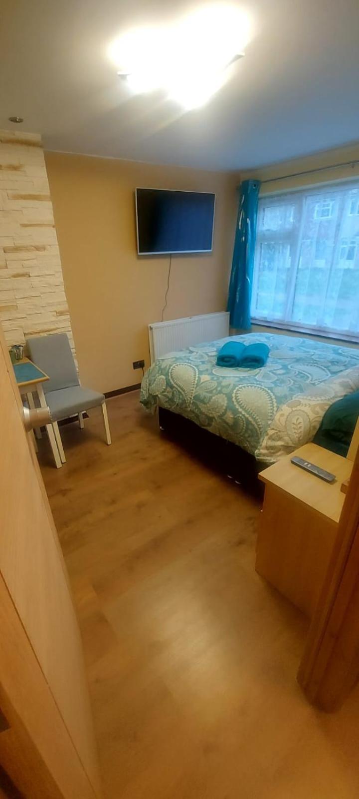 Deluxe Double Room with Shower