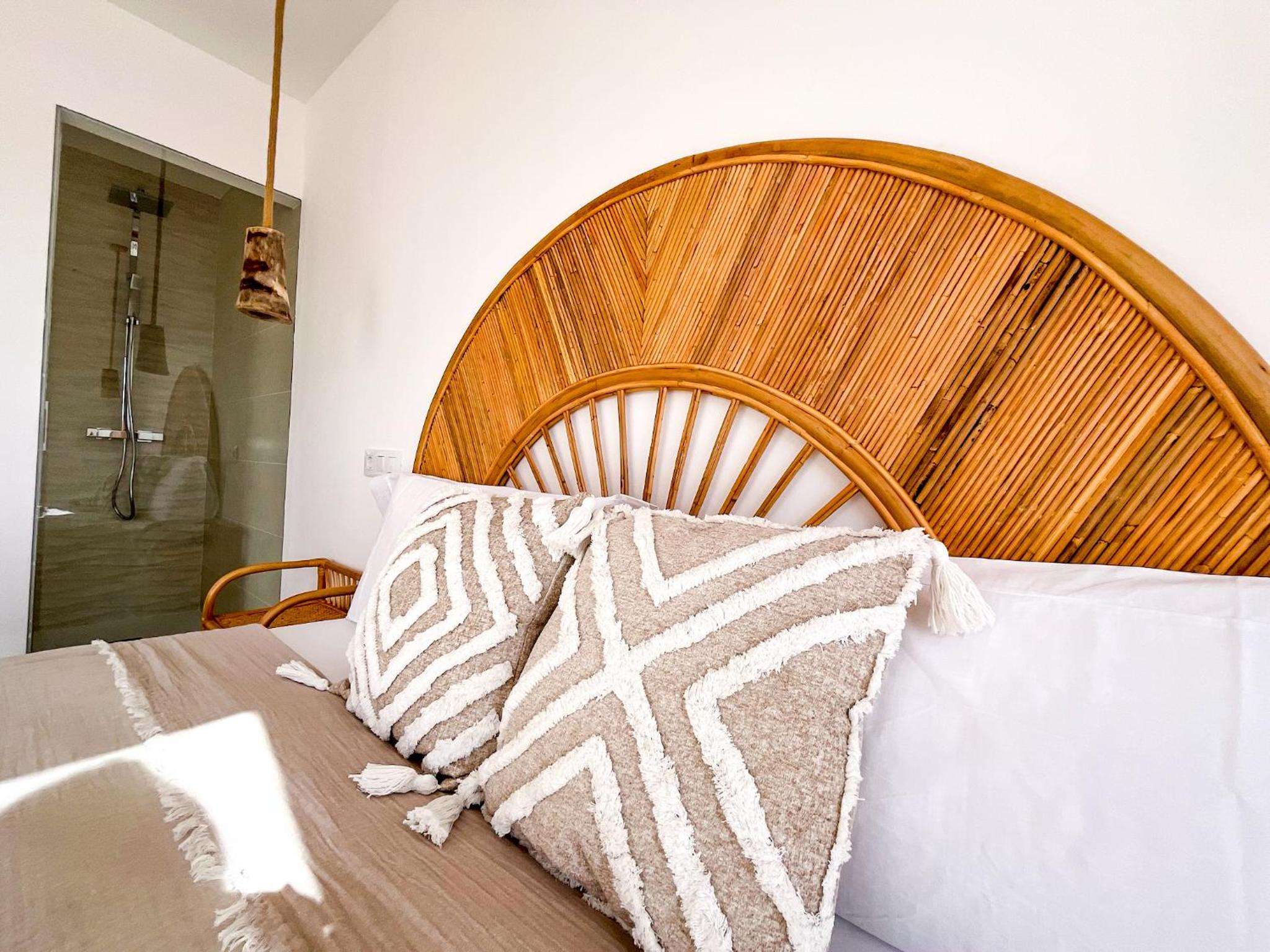 Deluxe Double Room with Balcony photo 2