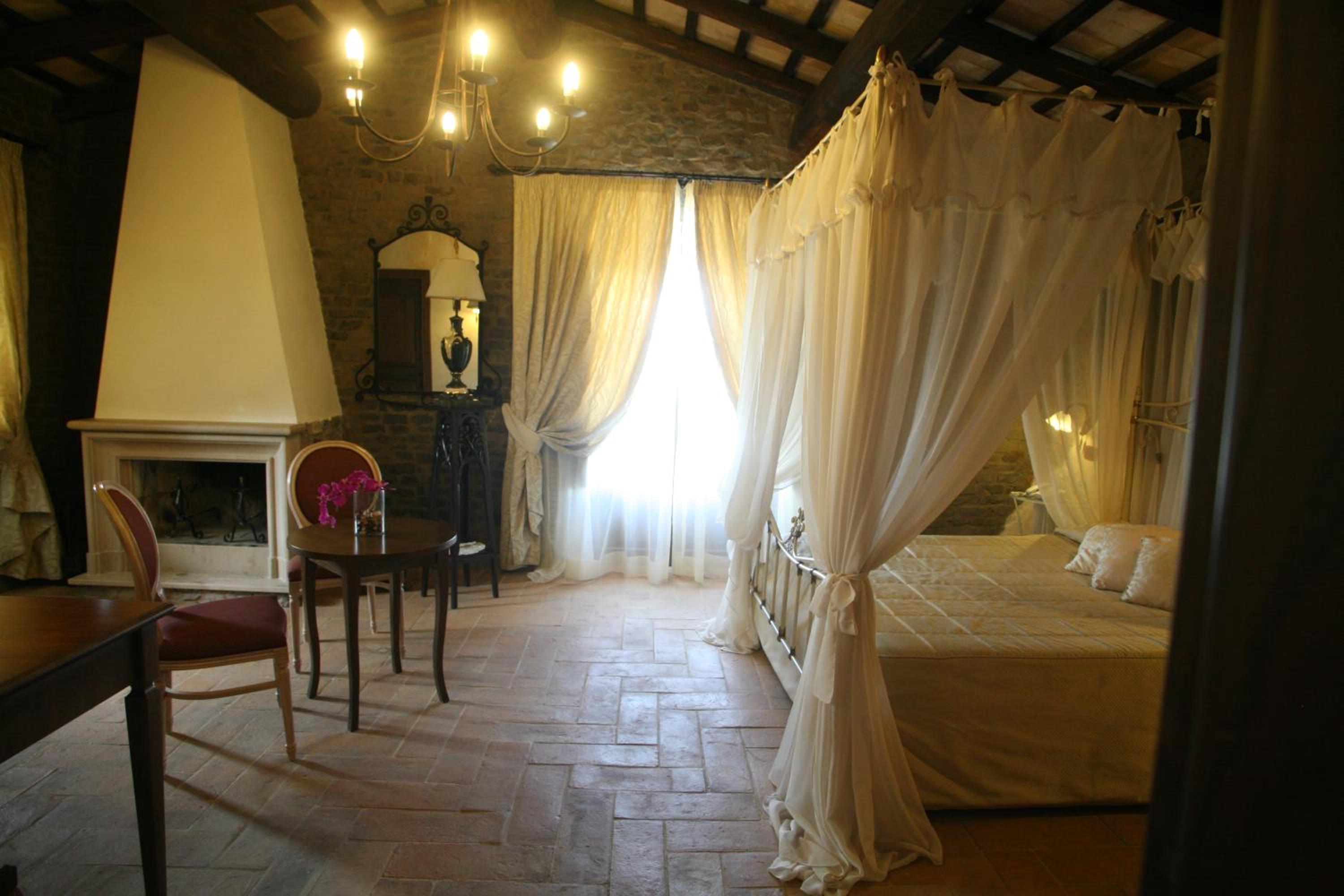Queen Suite - Photo 4