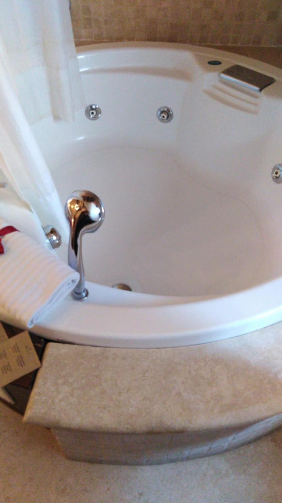 Standard Suite - Photo 3