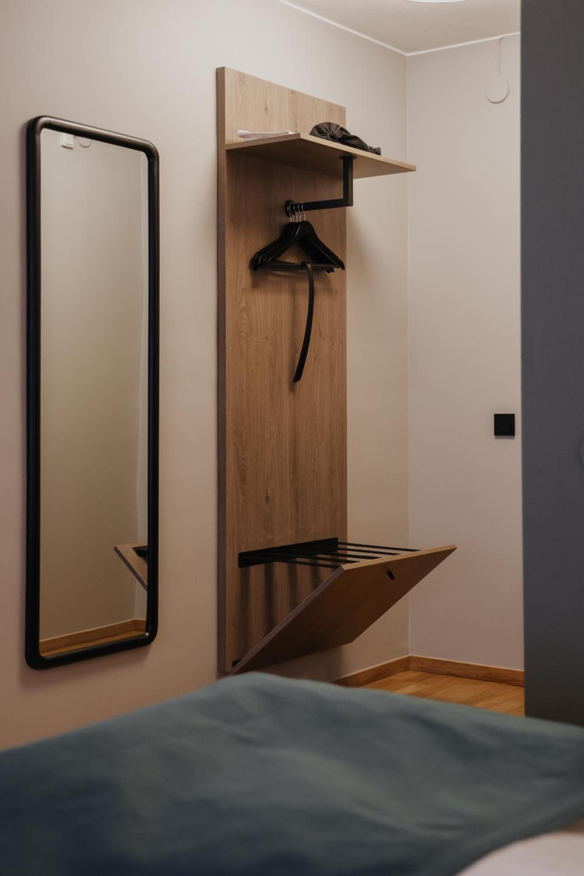 Family Room - Photo 4