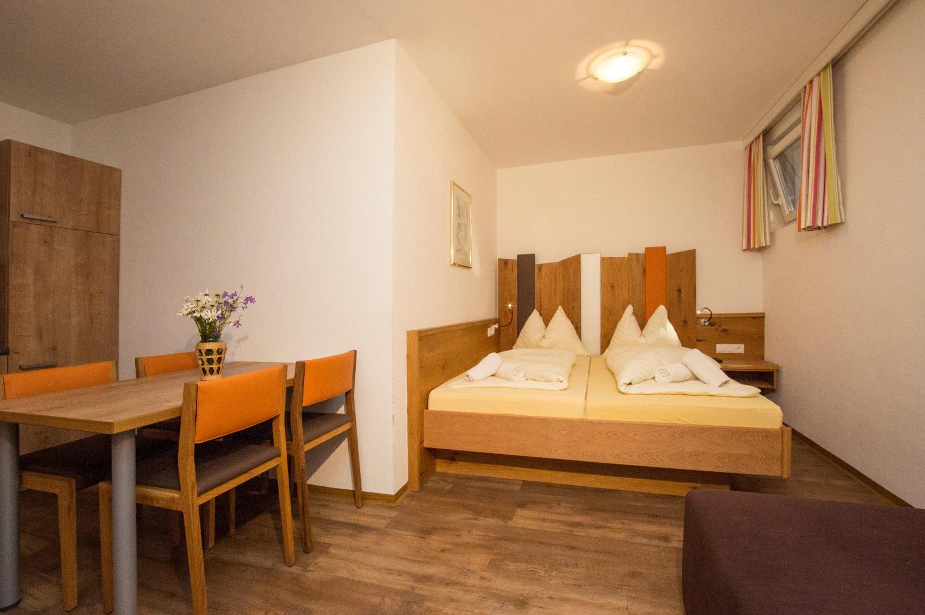 Standard Double Room - Photo 4