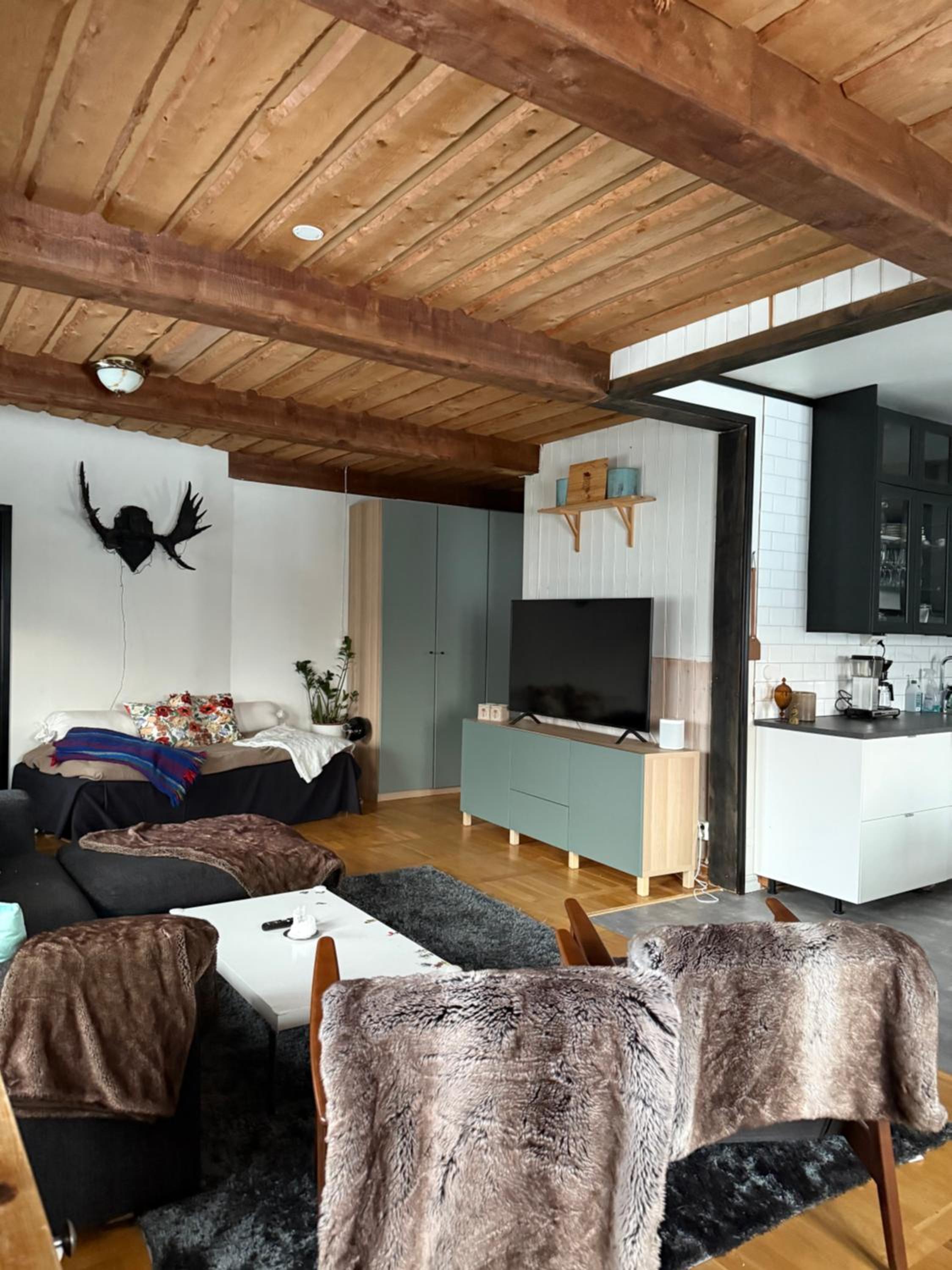Family Two-Bedroom Apartment with View photo 3