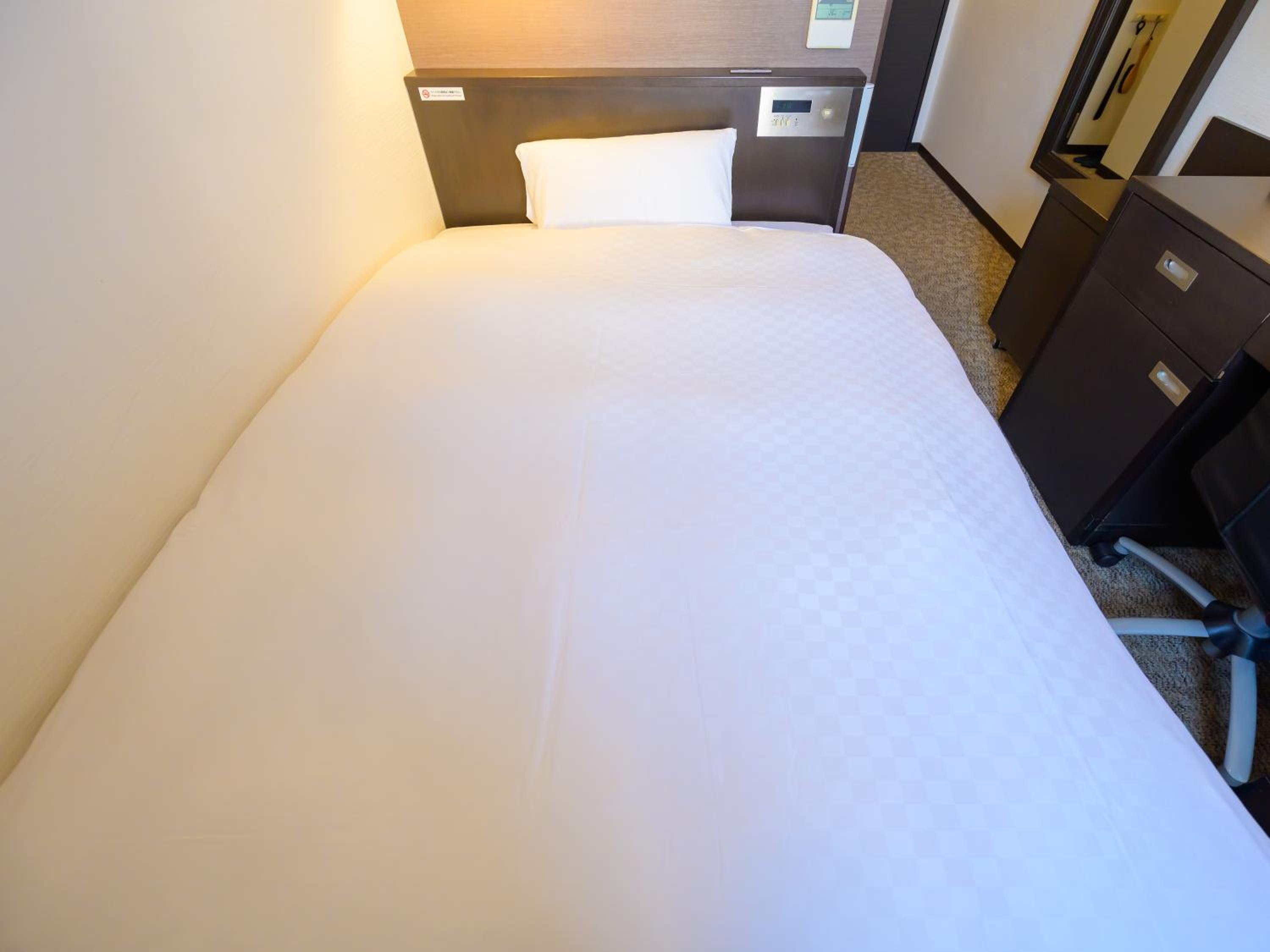 Double Room - Non-Smoking  - Photo 17