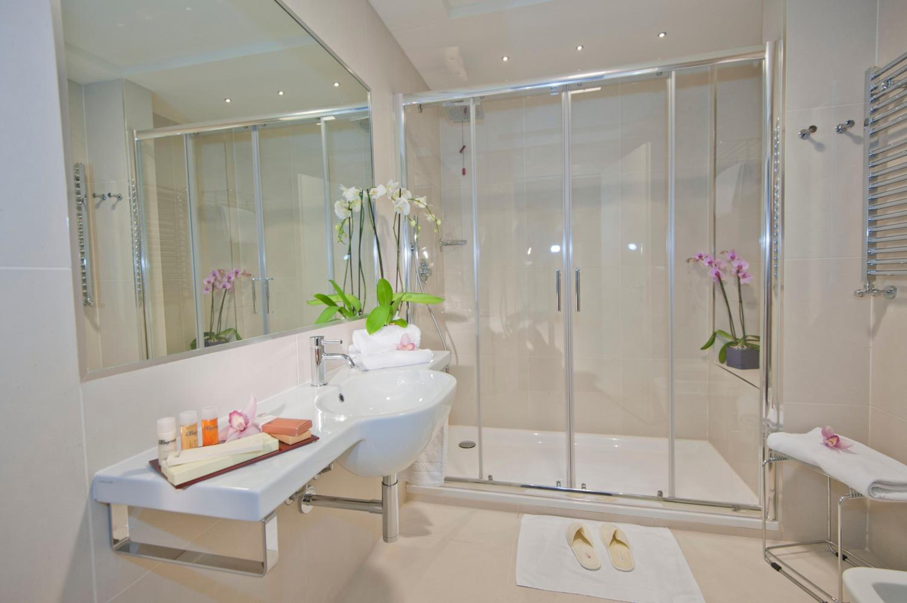 Economy Double Room-Annex - Photo 2