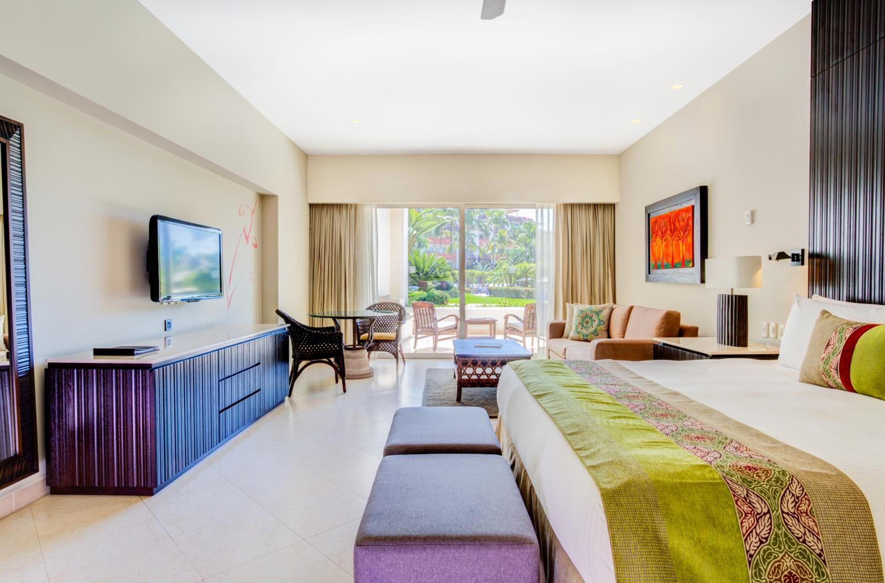 Master Suite Pool View