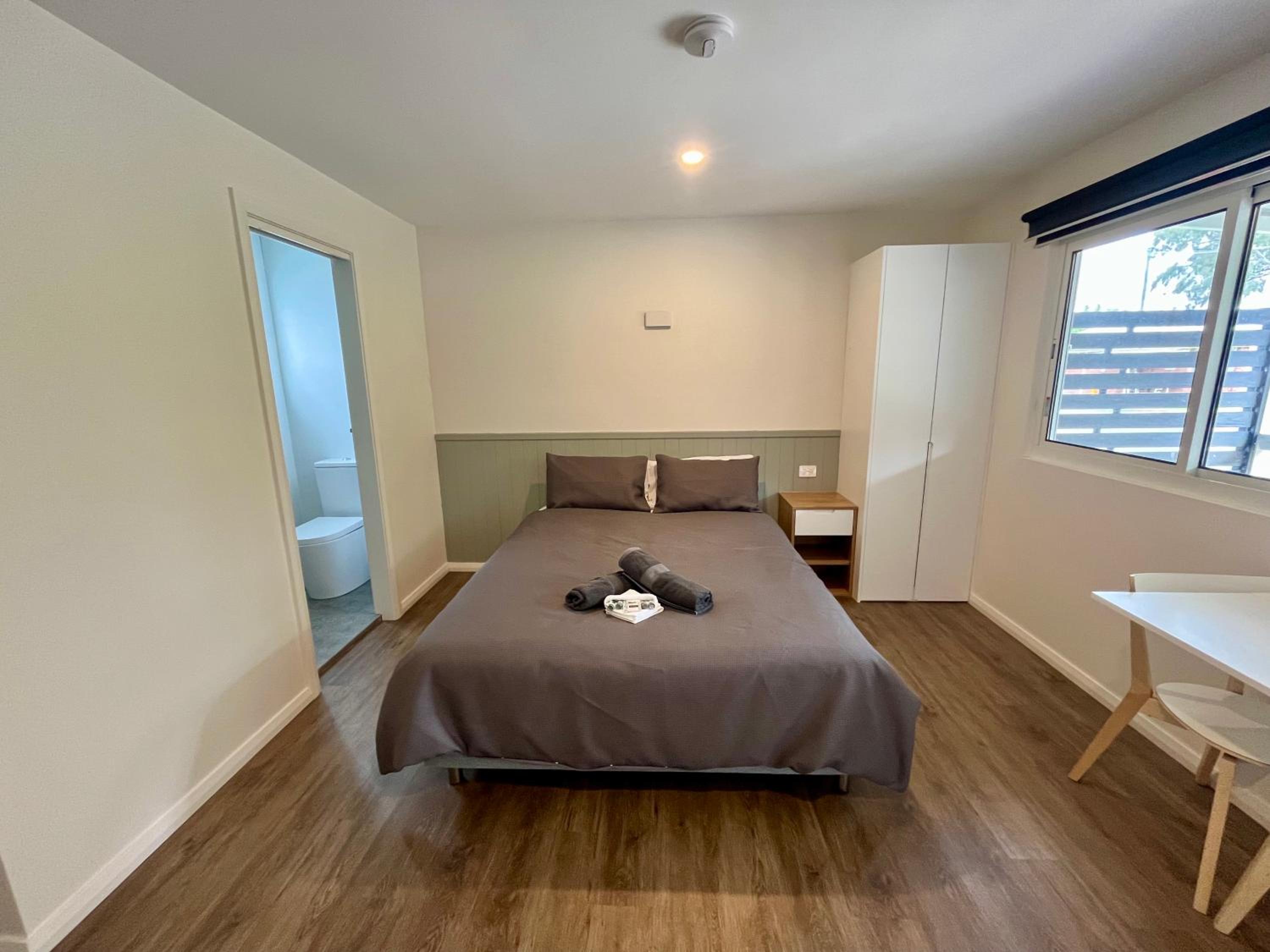 One-Bedroom Apartment photo 3