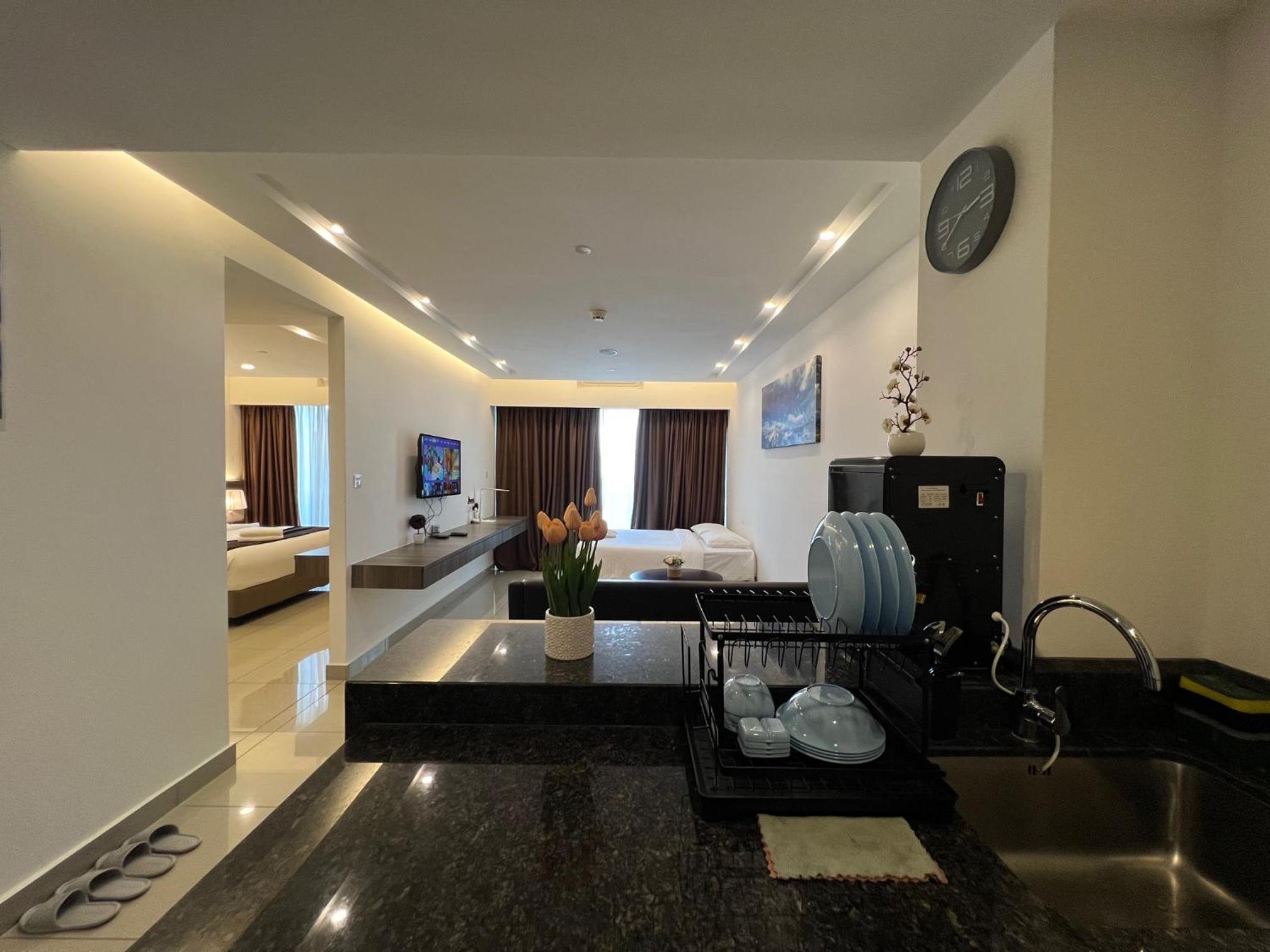 One-Bedroom Apartment with Balcony - Photo 2