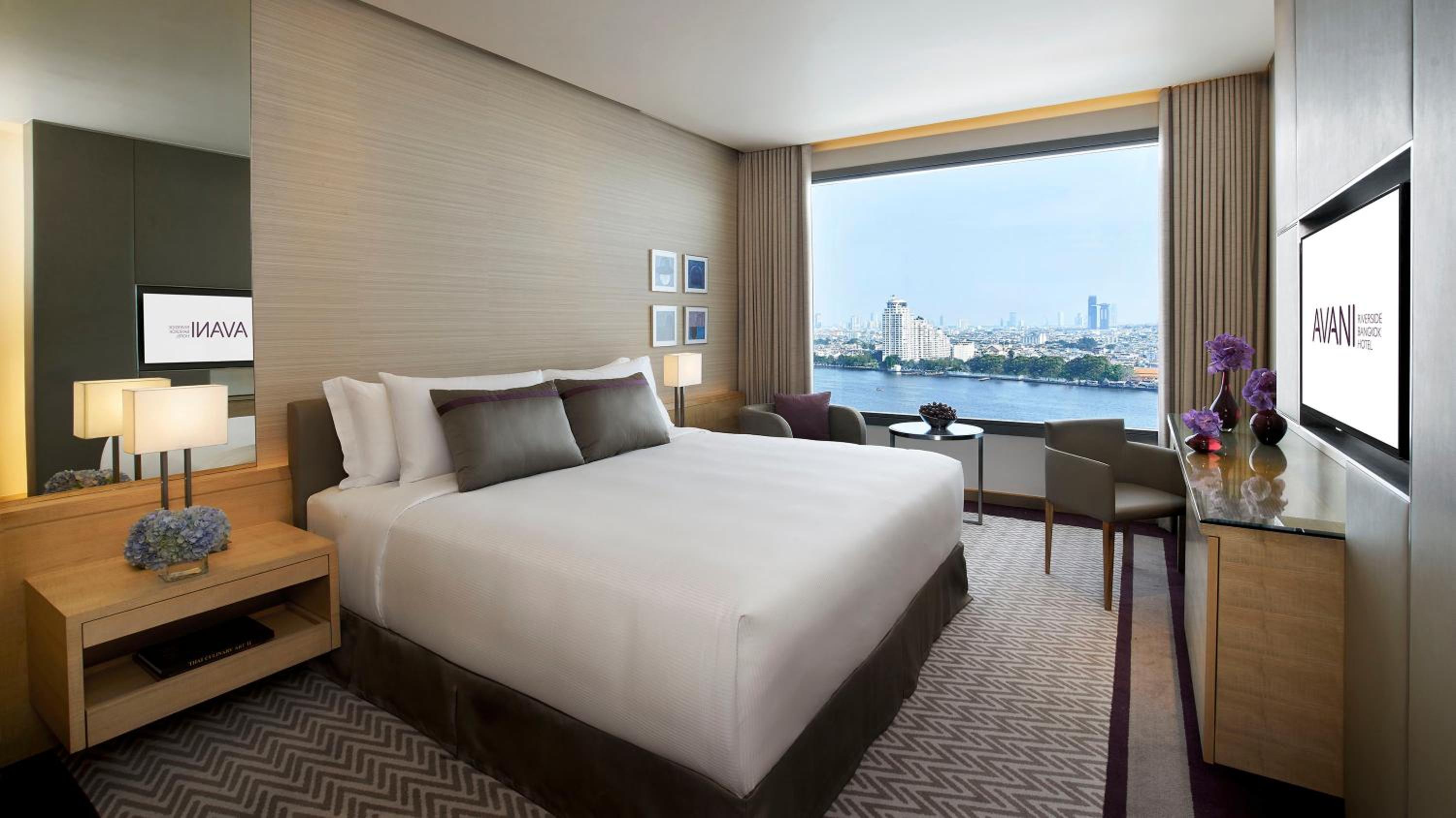 Skyline River View Room