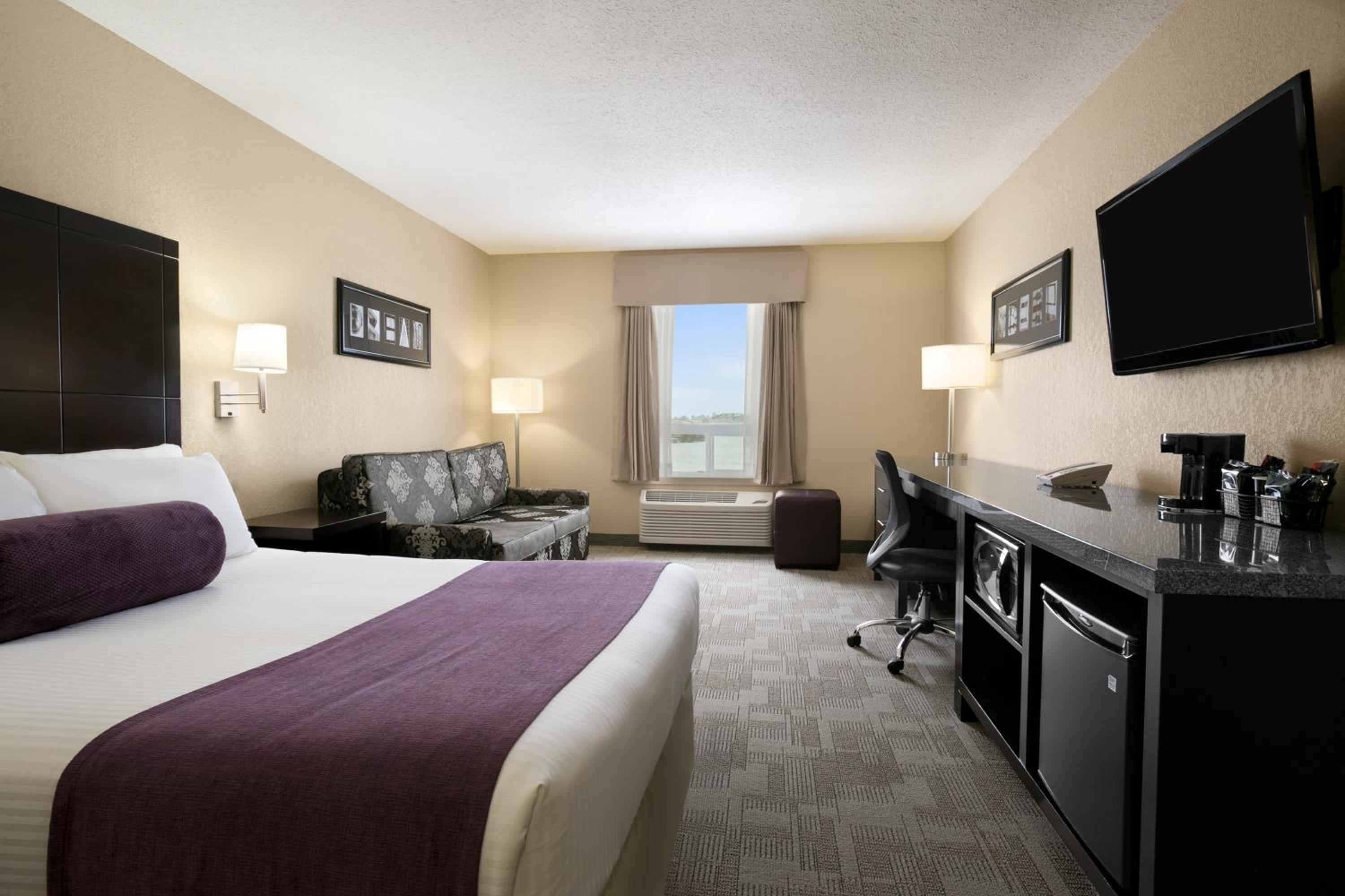 Business King Room - Non-Smoking - Photo 1
