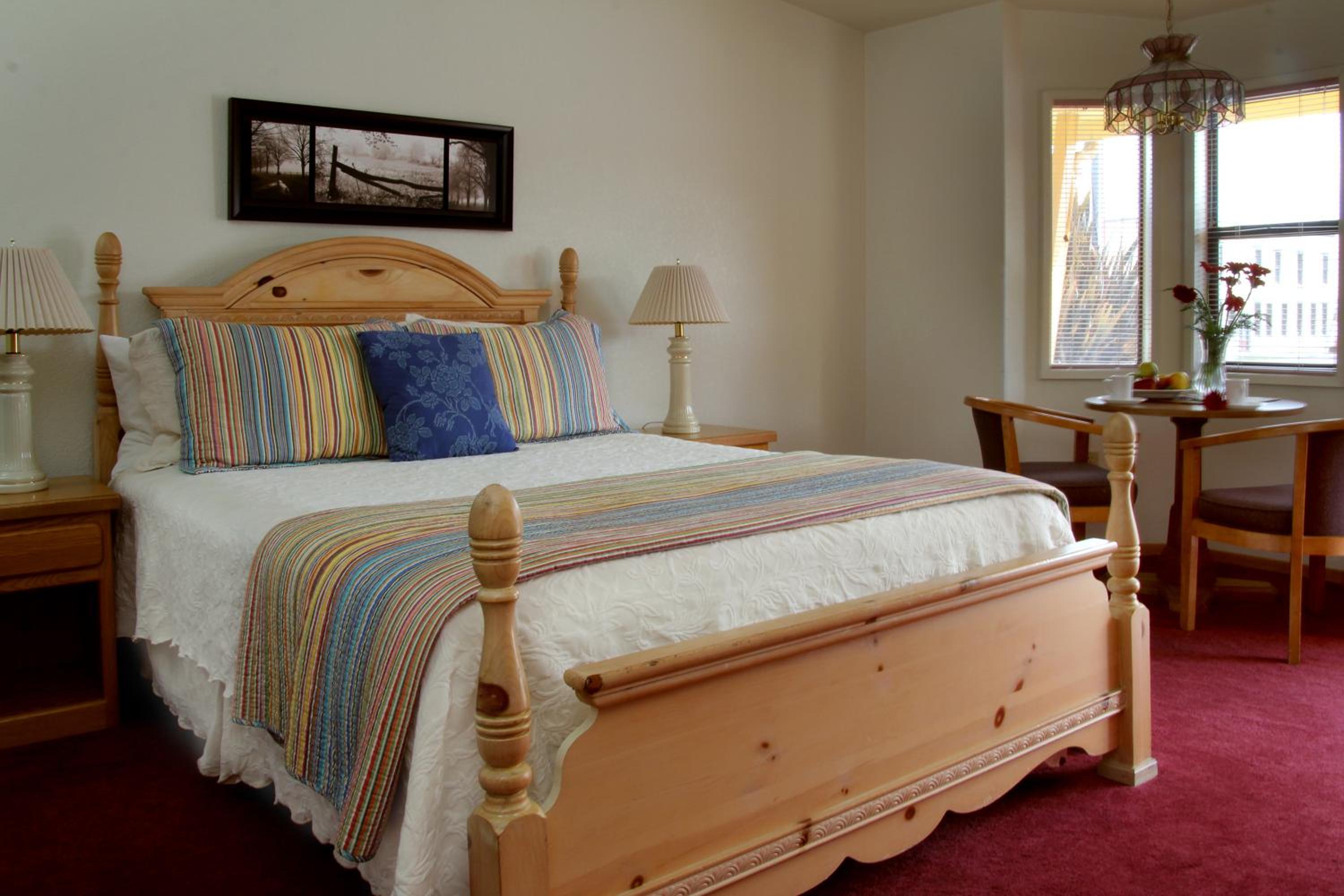 Queen Room photo 1