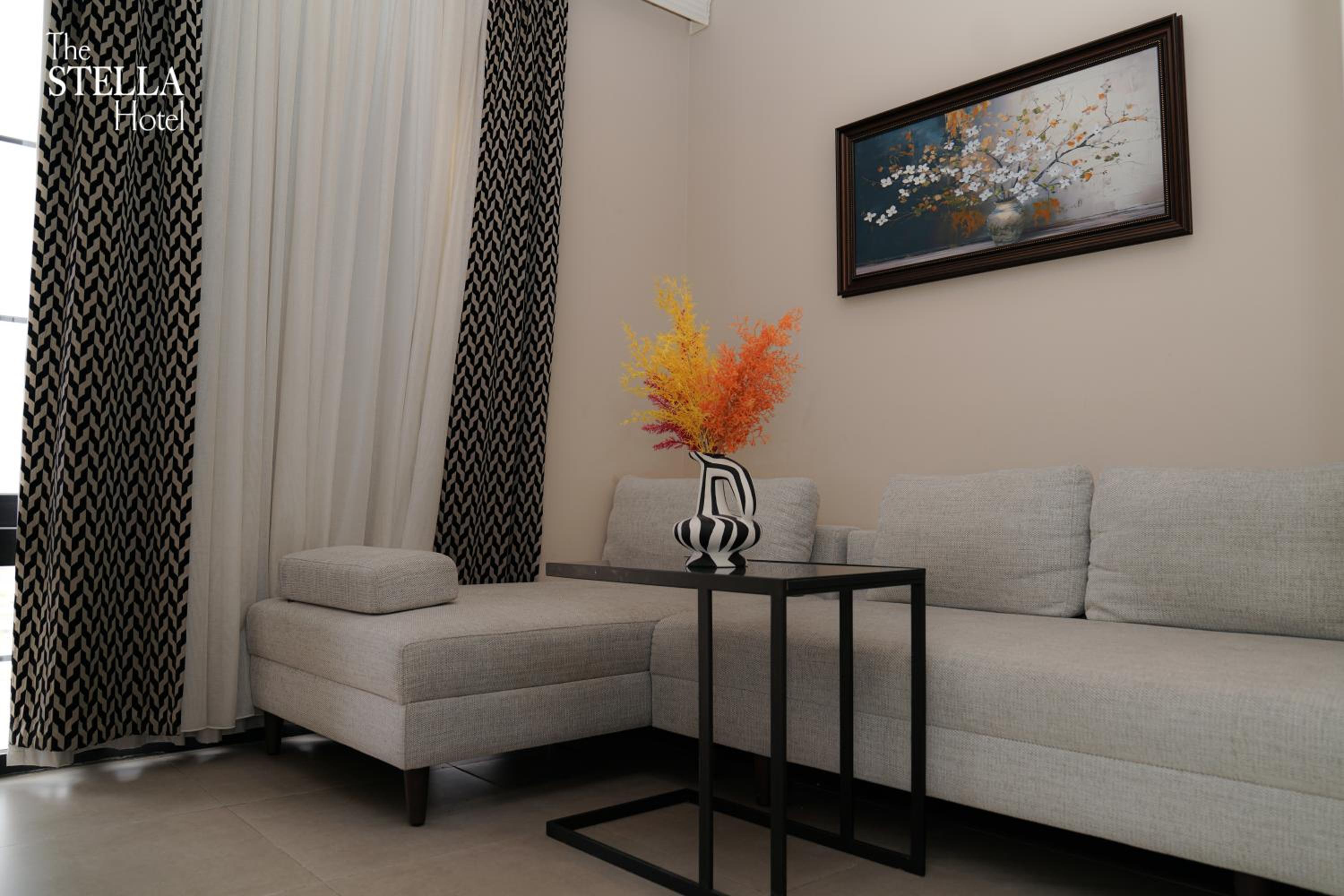 Deluxe King Suite