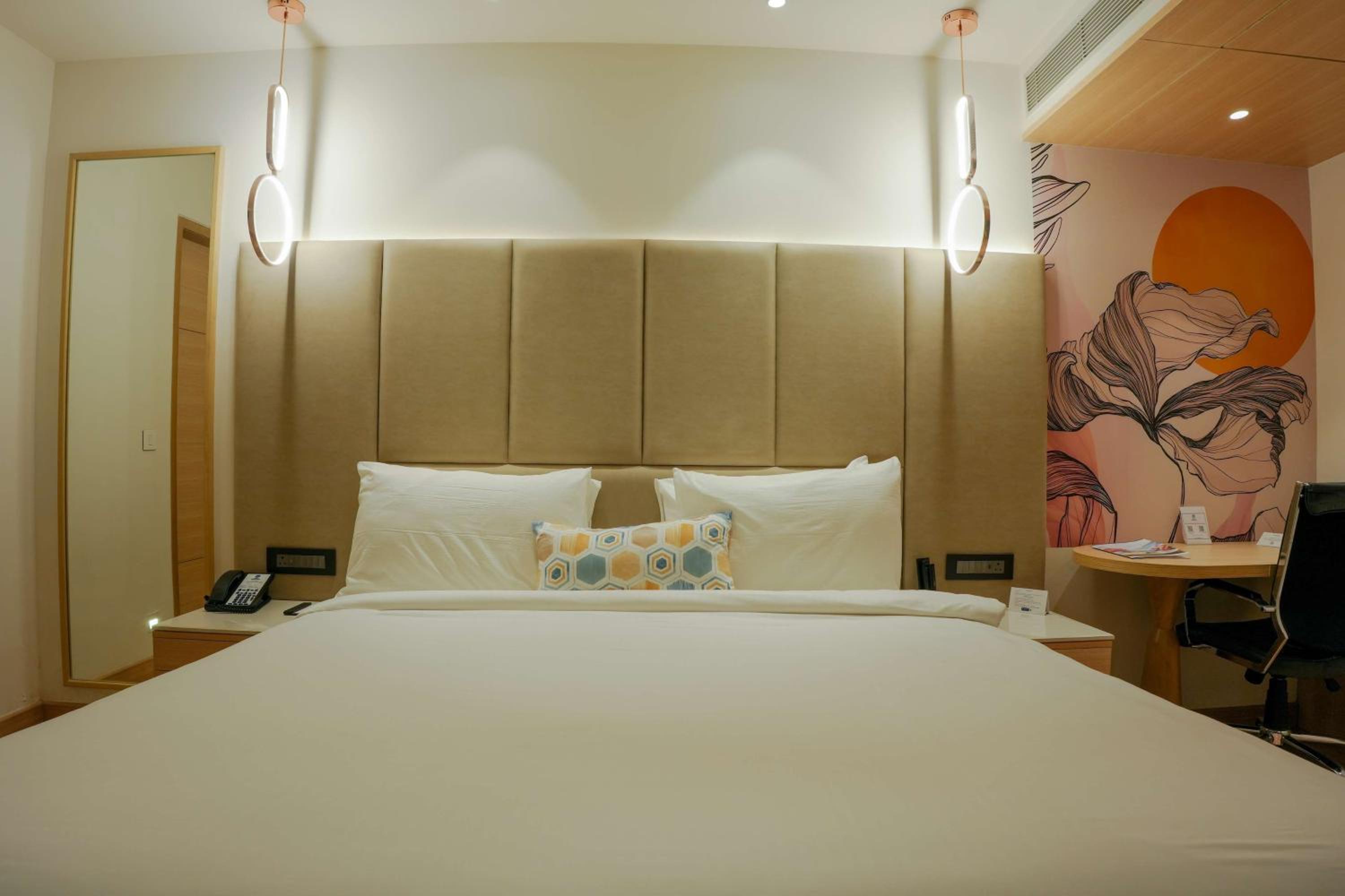 King Suite with Separate Living Room - Non-Smoking