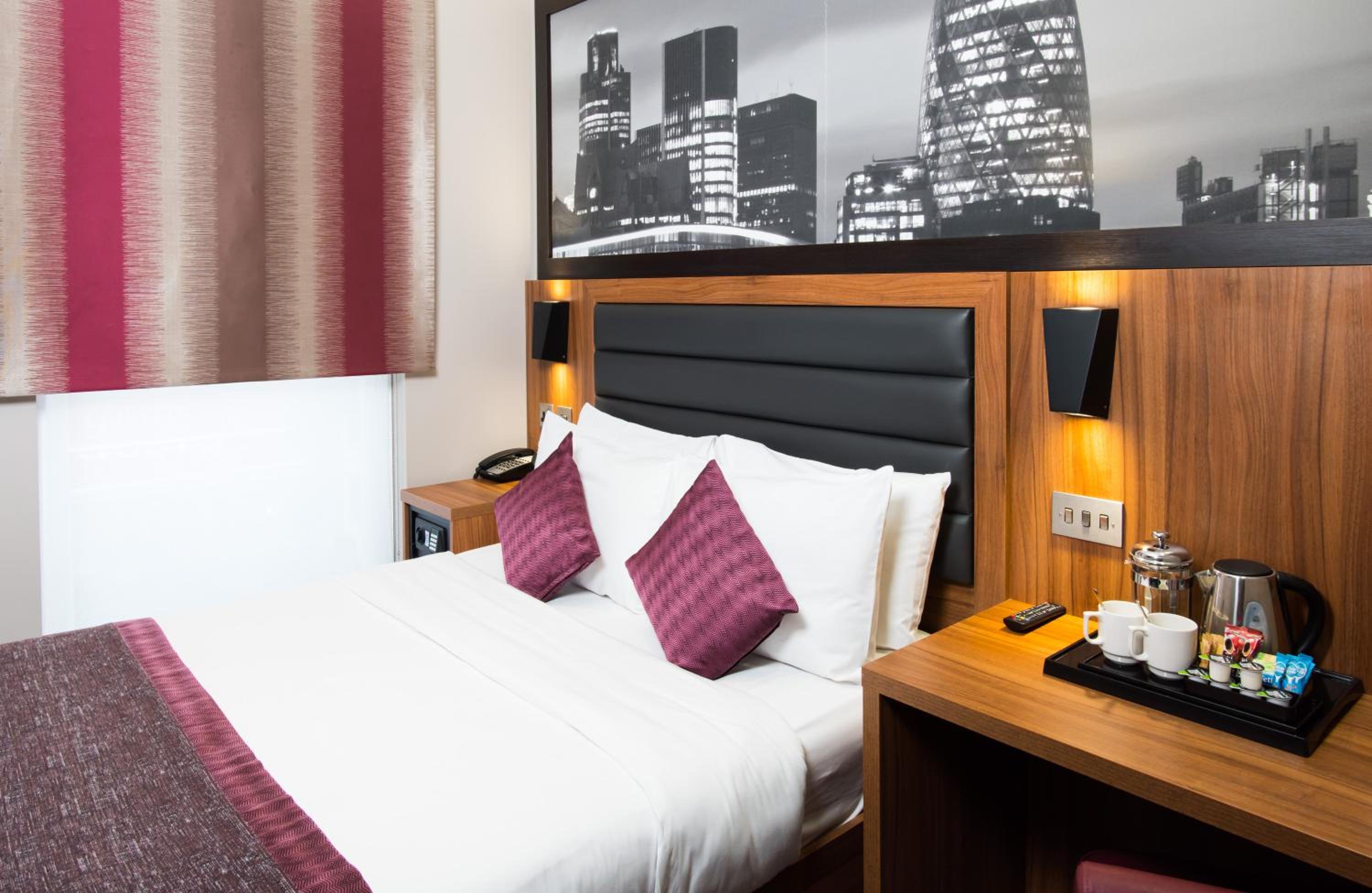 Classic Double Room, with en suite photo 1
