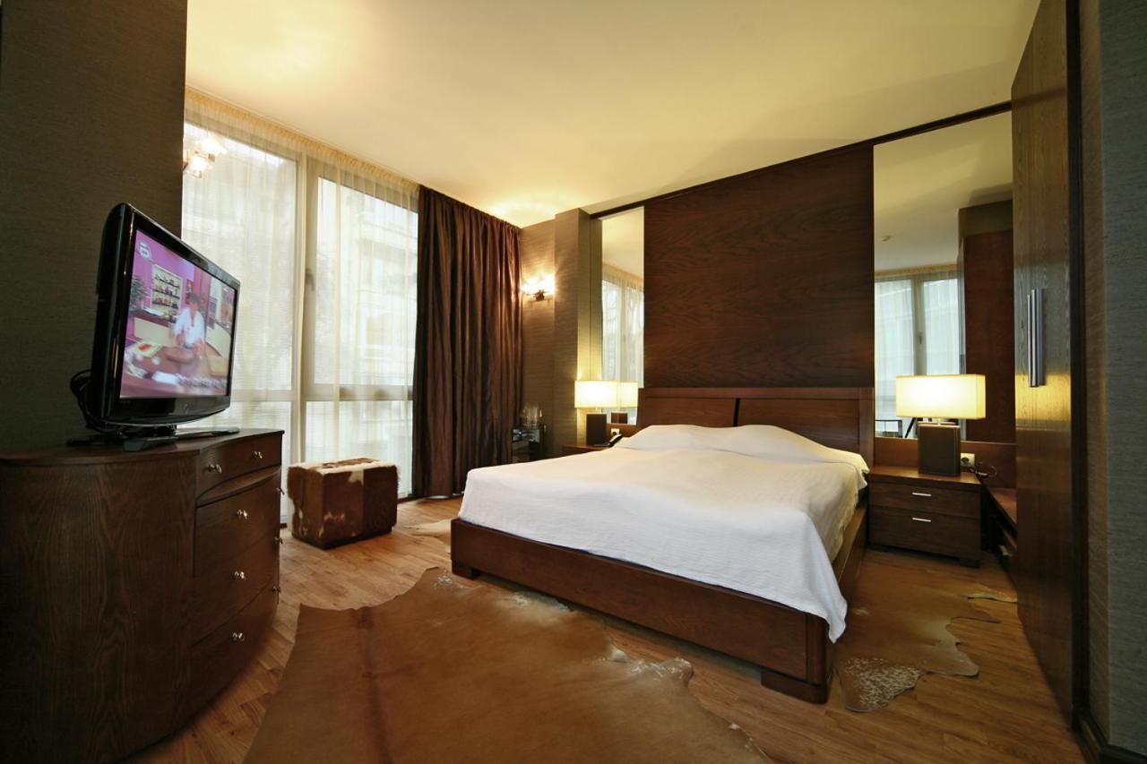 One-Bedroom Suite