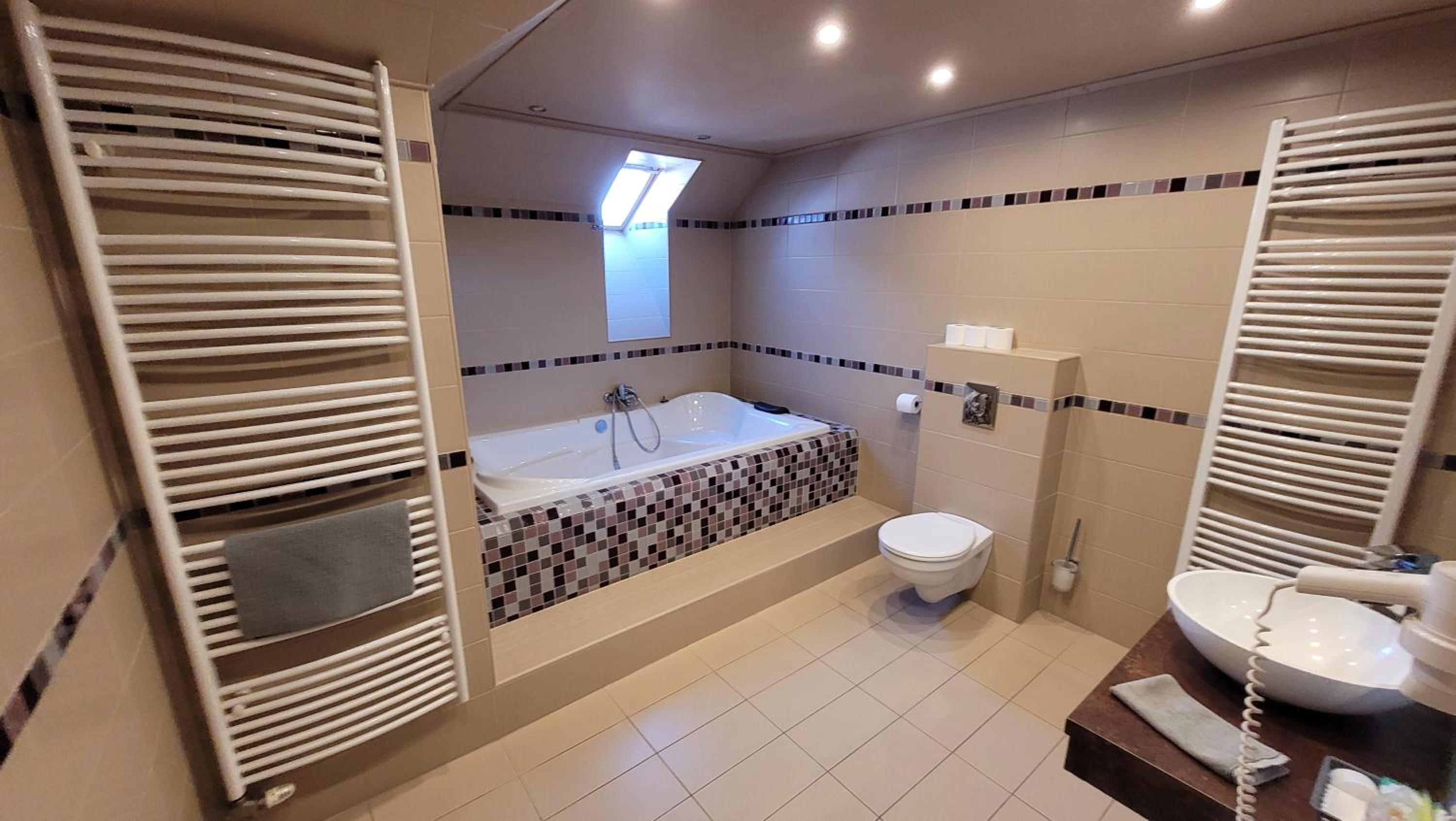 Suite with Balcony photo 1