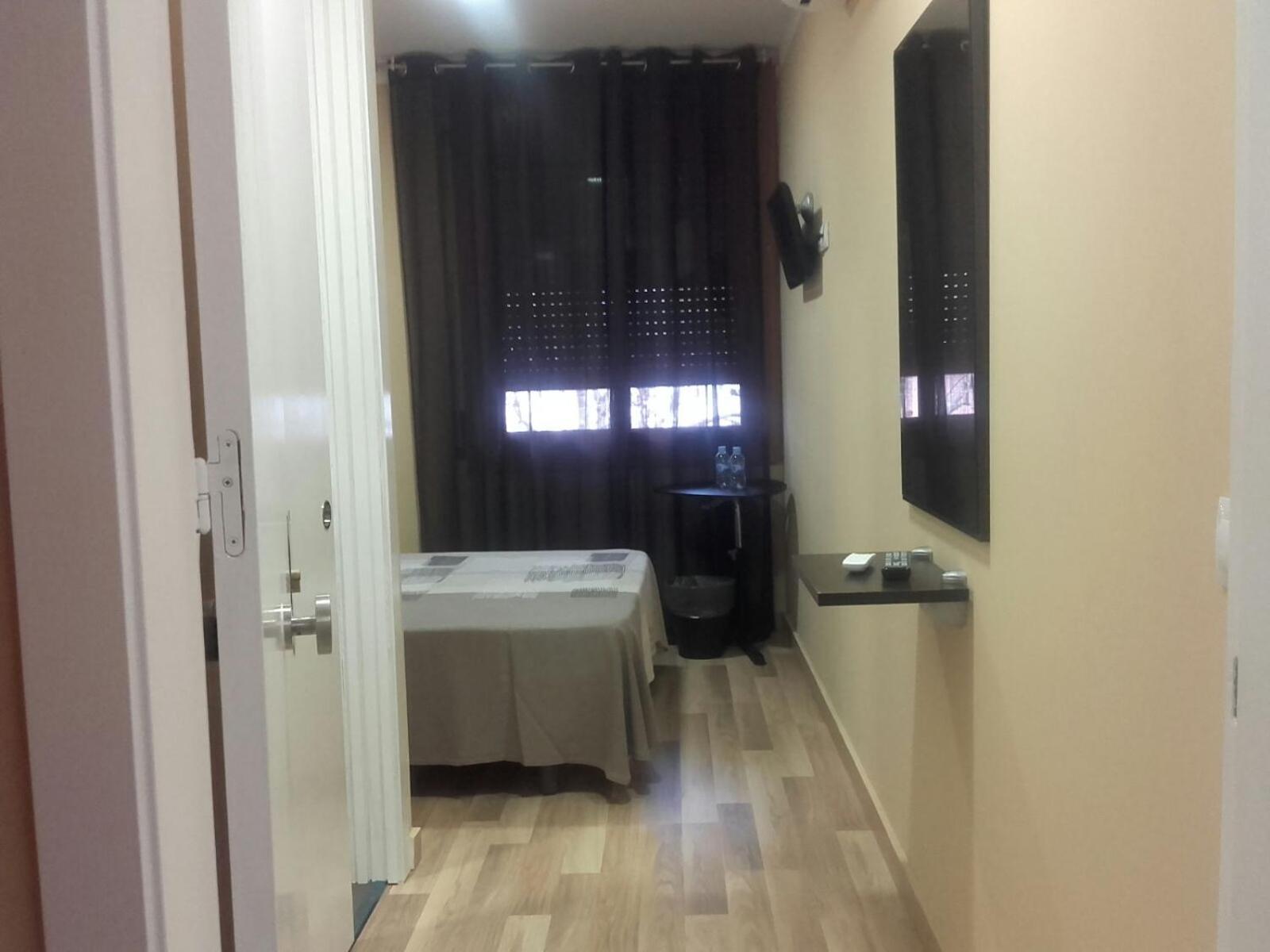 Standard Double Room with Double Bed photo 3
