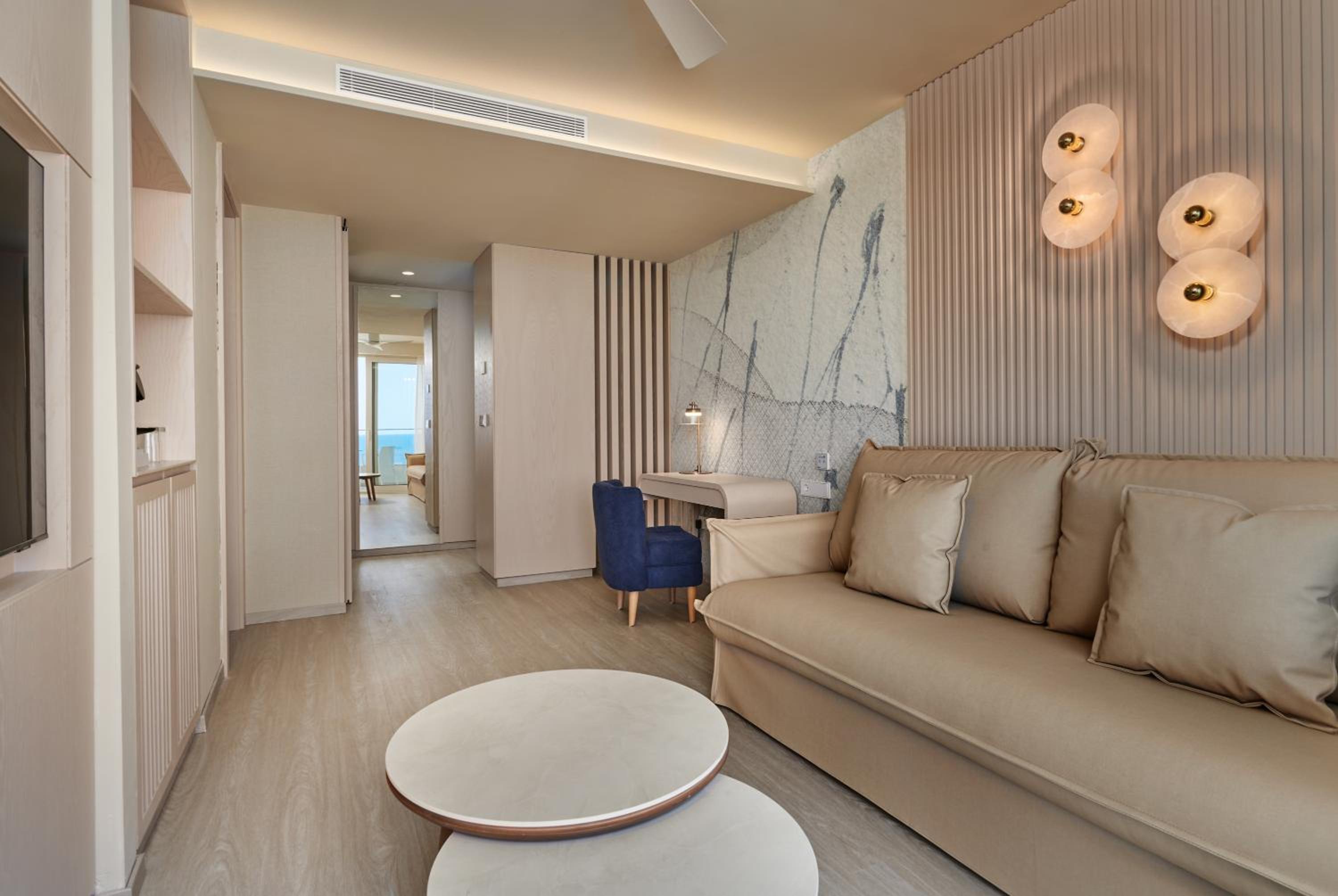 Suite with Sea View Suite with Sea View