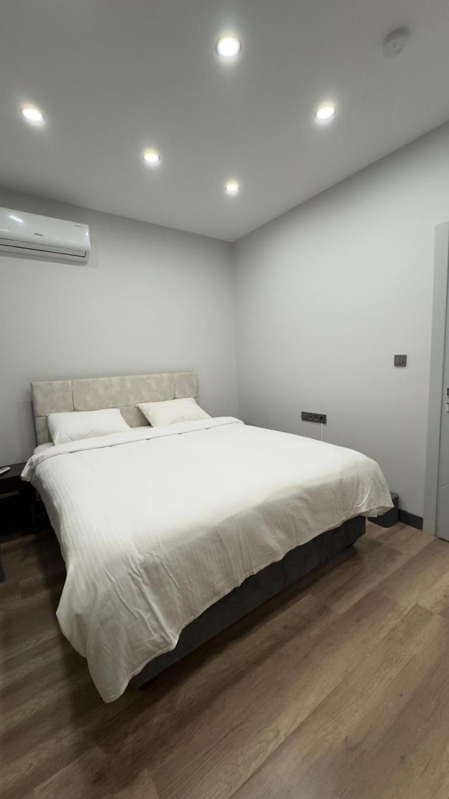 Two-Bedroom Deluxe Apartment photo 1