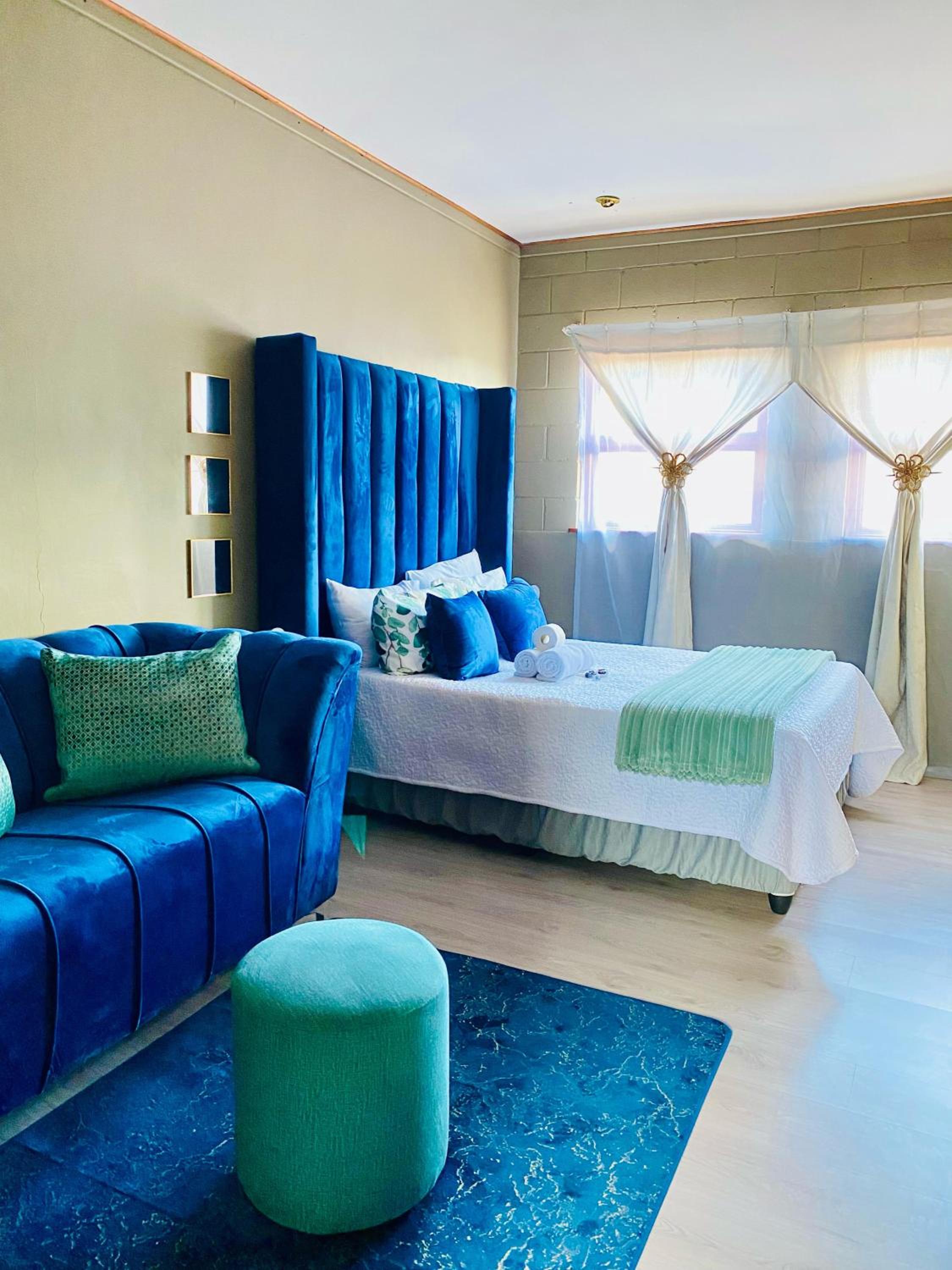 Deluxe Double Room with Bath photo 2