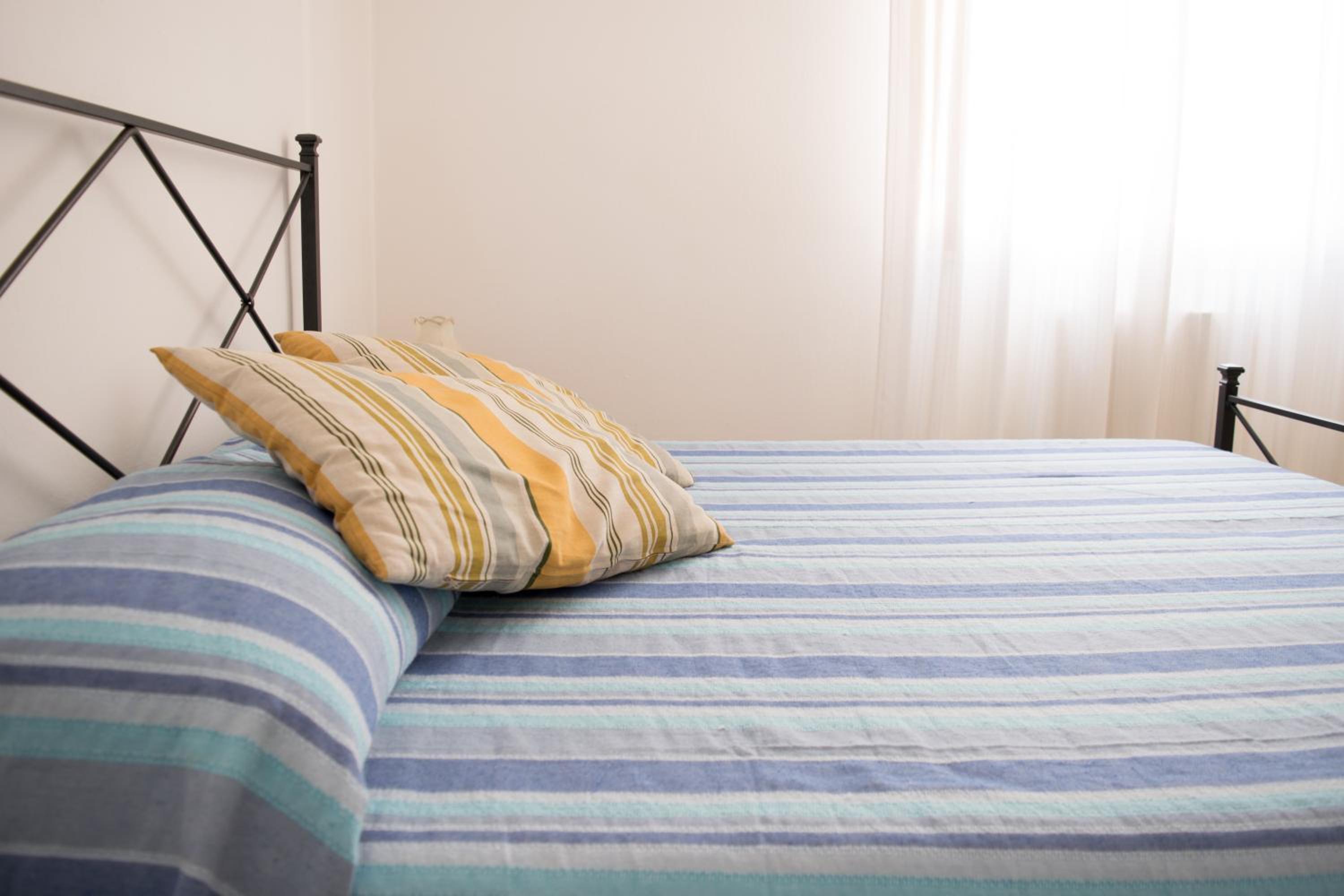 One-Bedroom Apartment - Separate Building photo 2