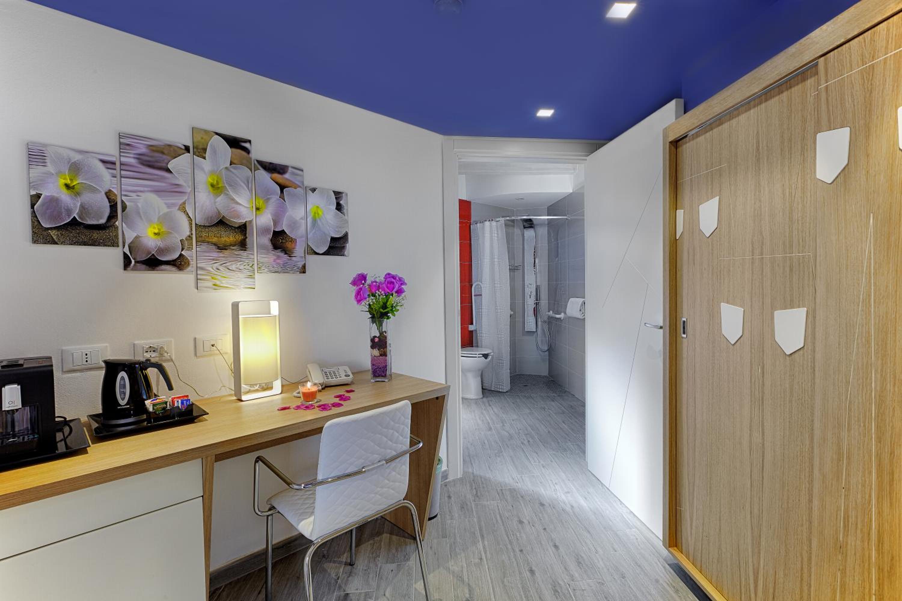 Double or Twin Room photo 2