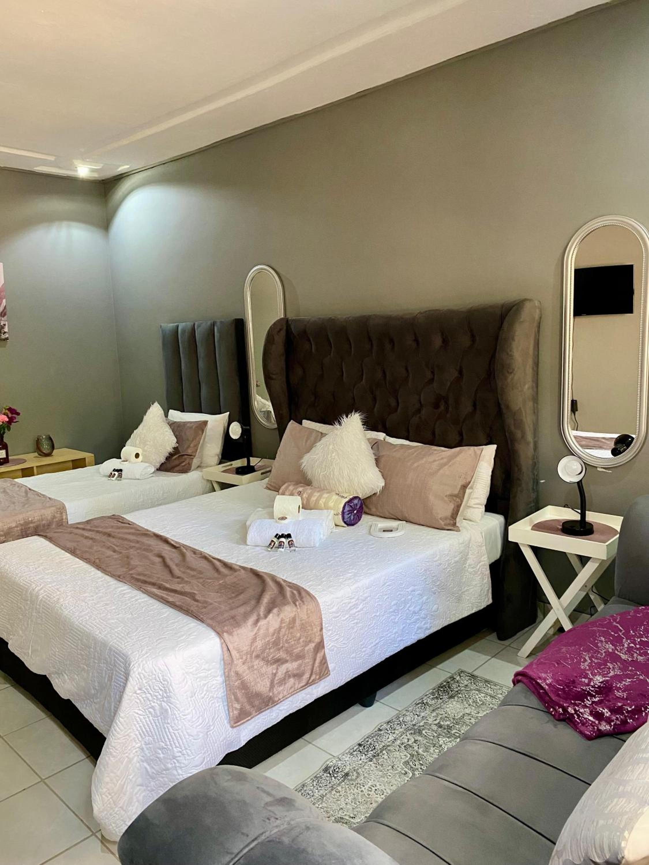Standard Triple Room photo 2