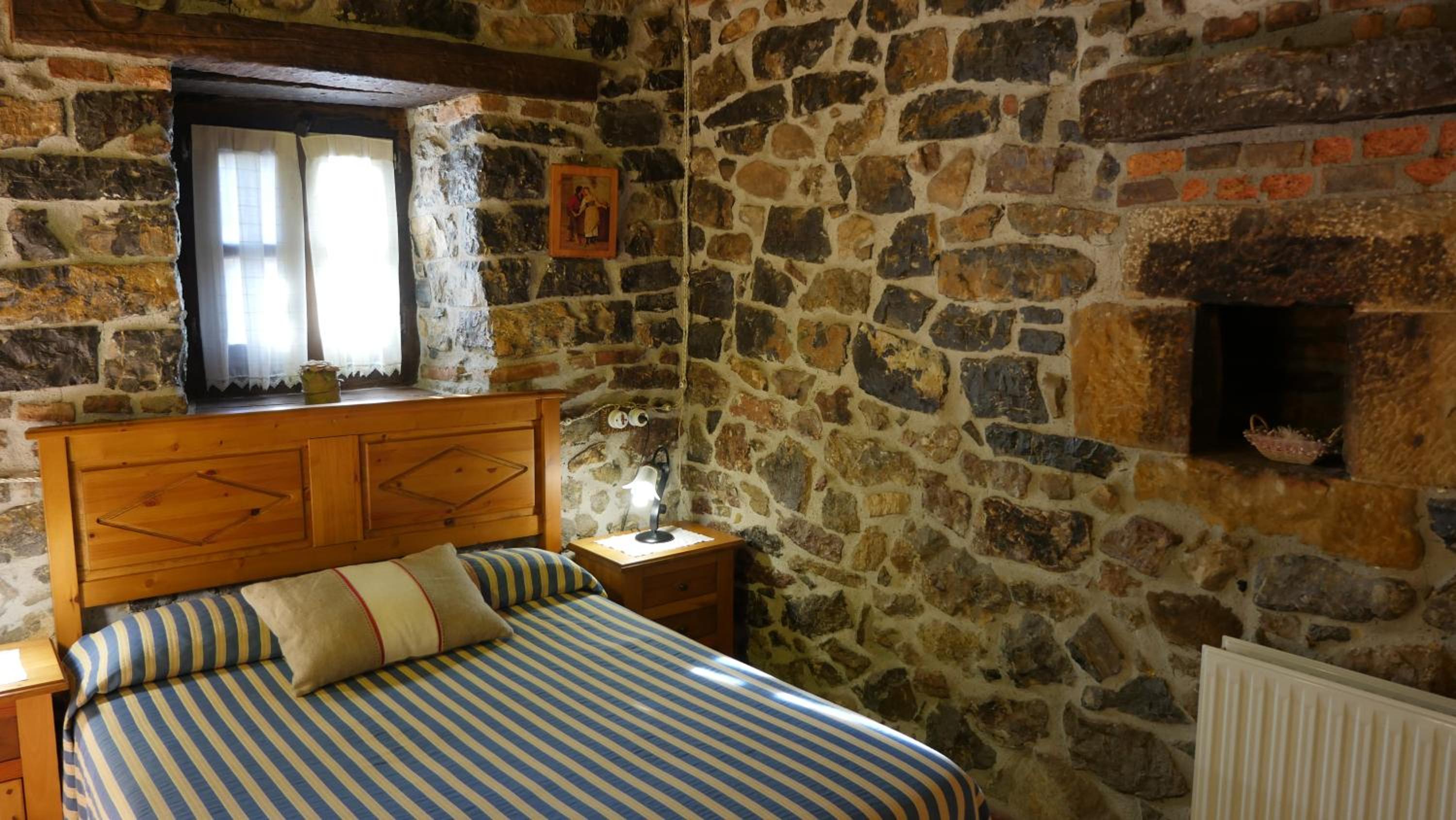 Double or Twin Room - Photo 2