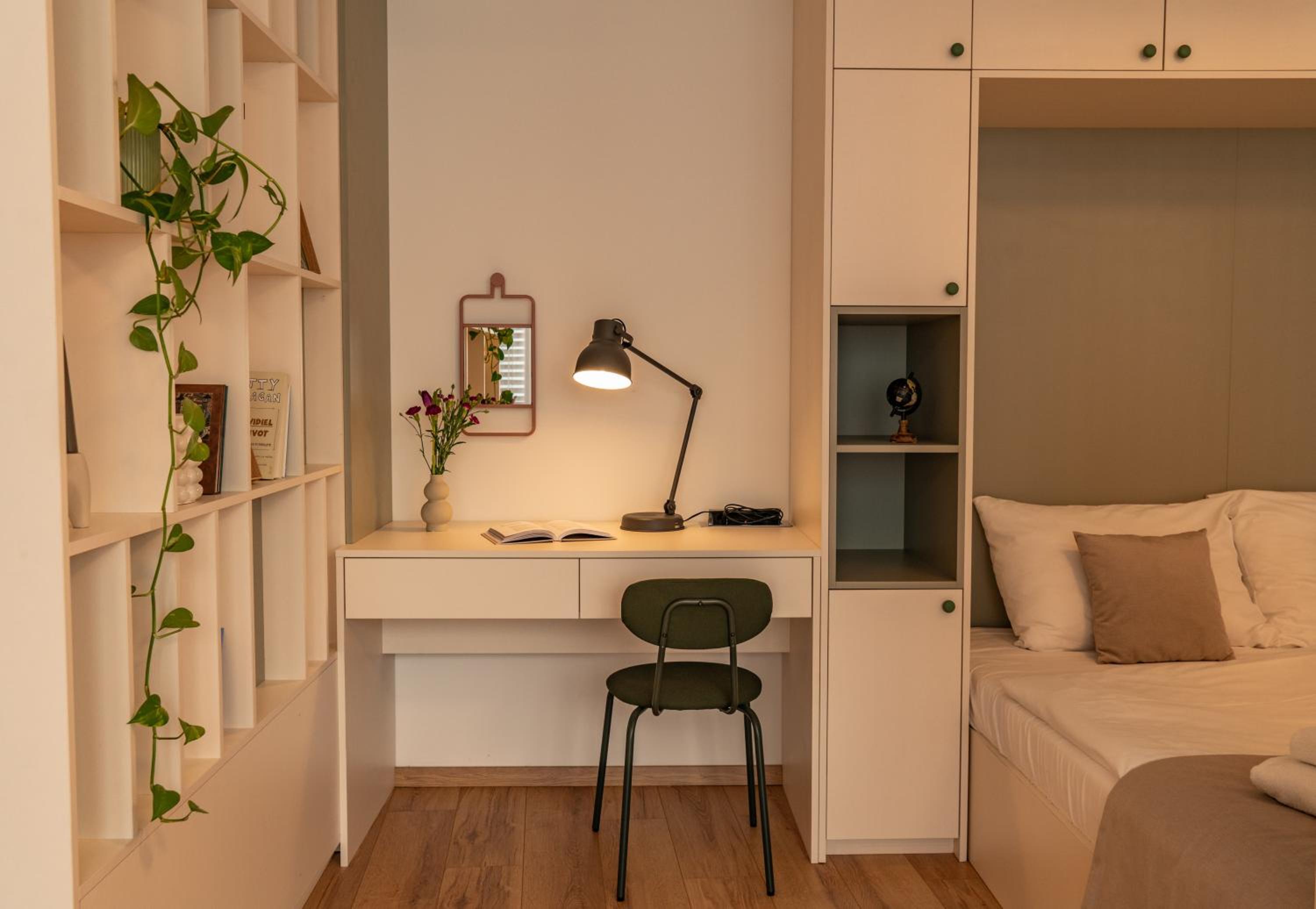 Studio Apartment photo 1