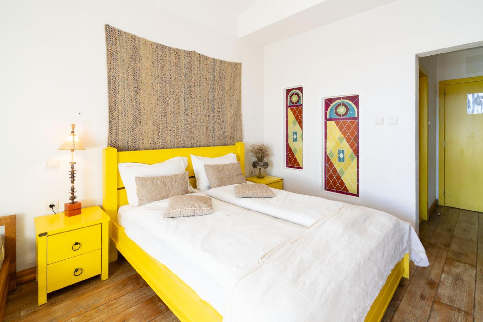 Studio with Doublebed - Artist photo 1