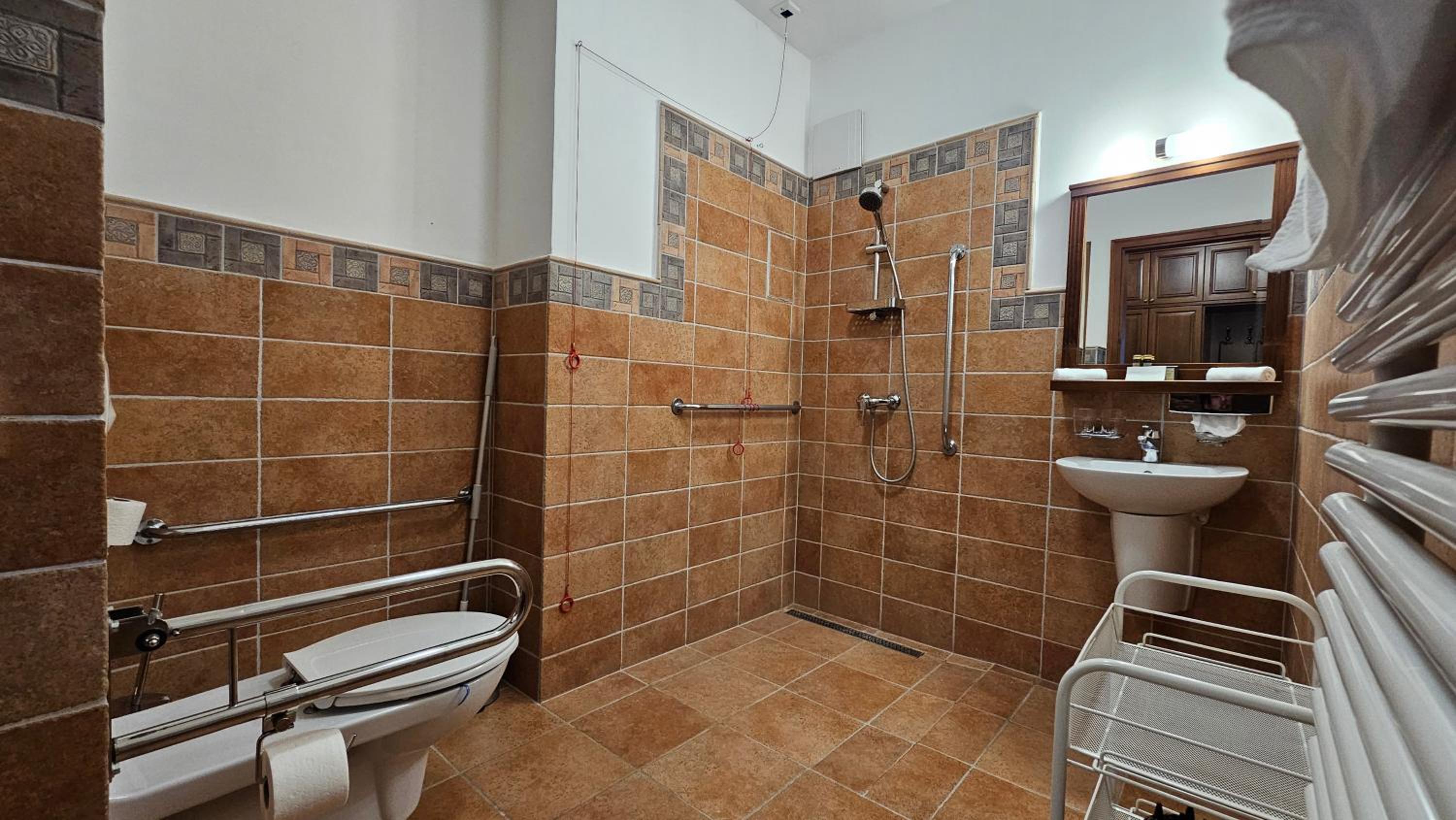 King Room - Disability Access photo 3