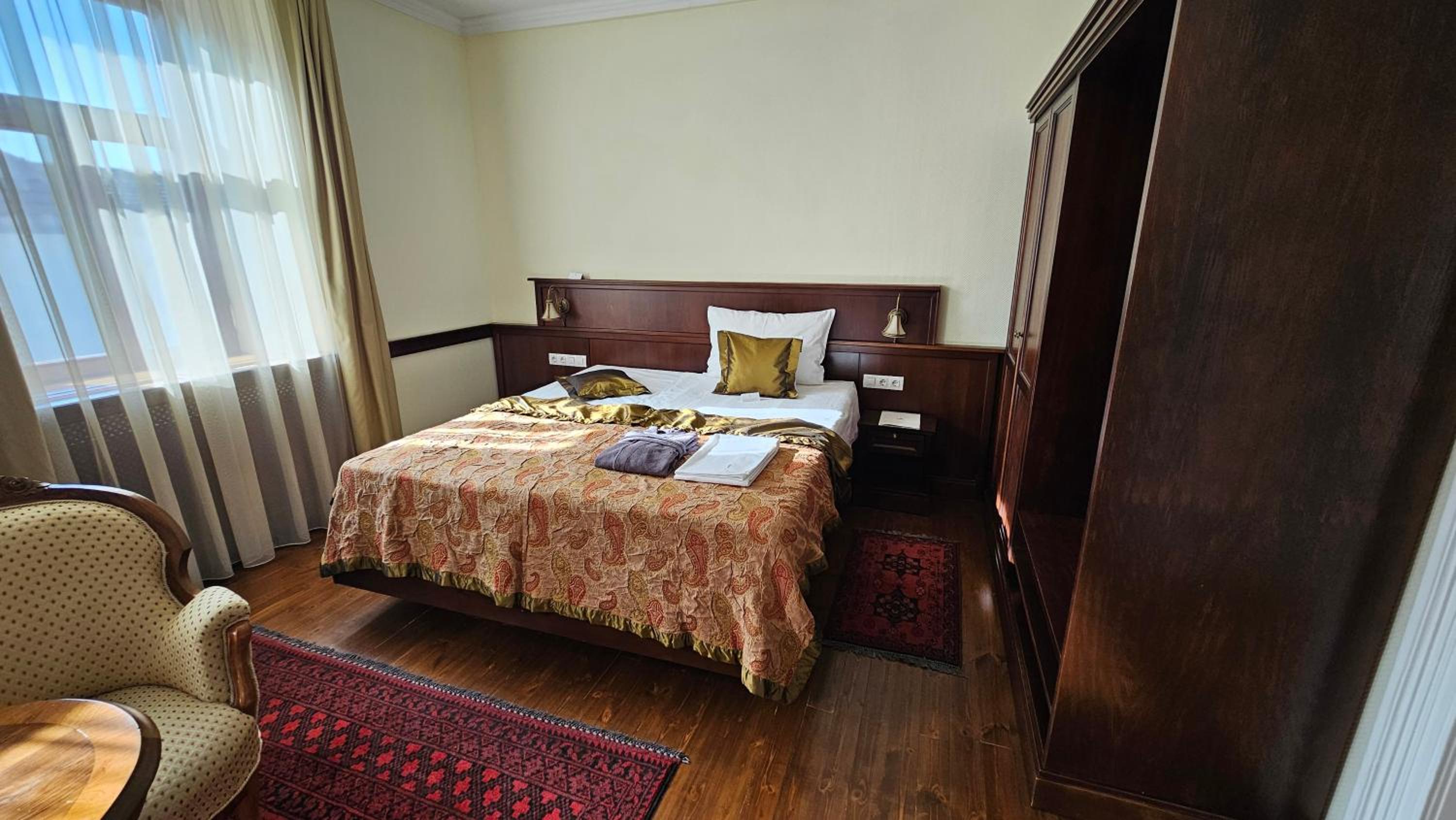 Superior Queen Room photo 3