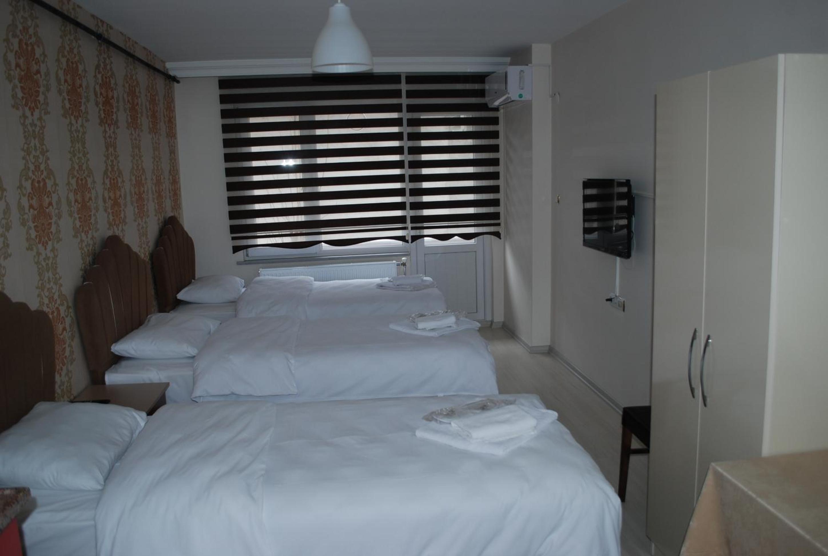 Studio Apartment photo 3