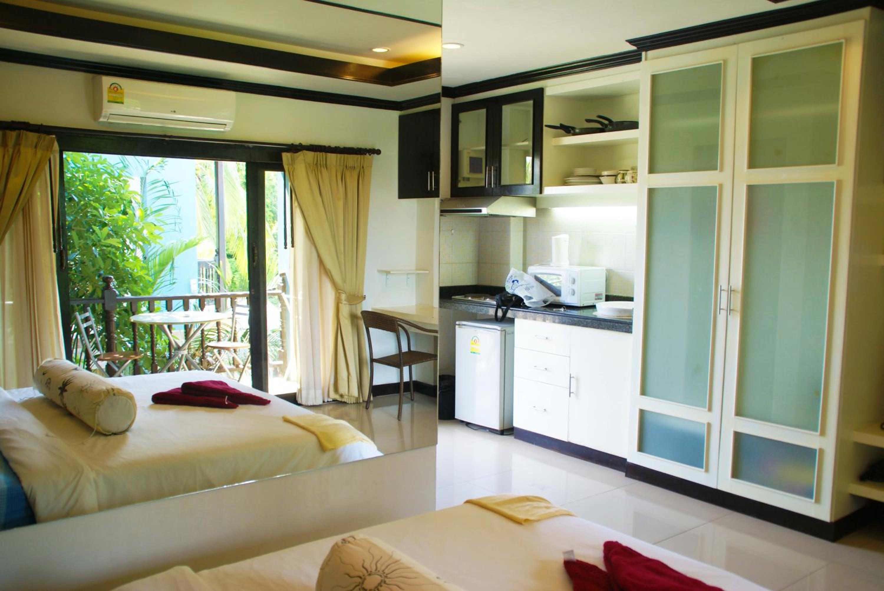 Studio Apartment