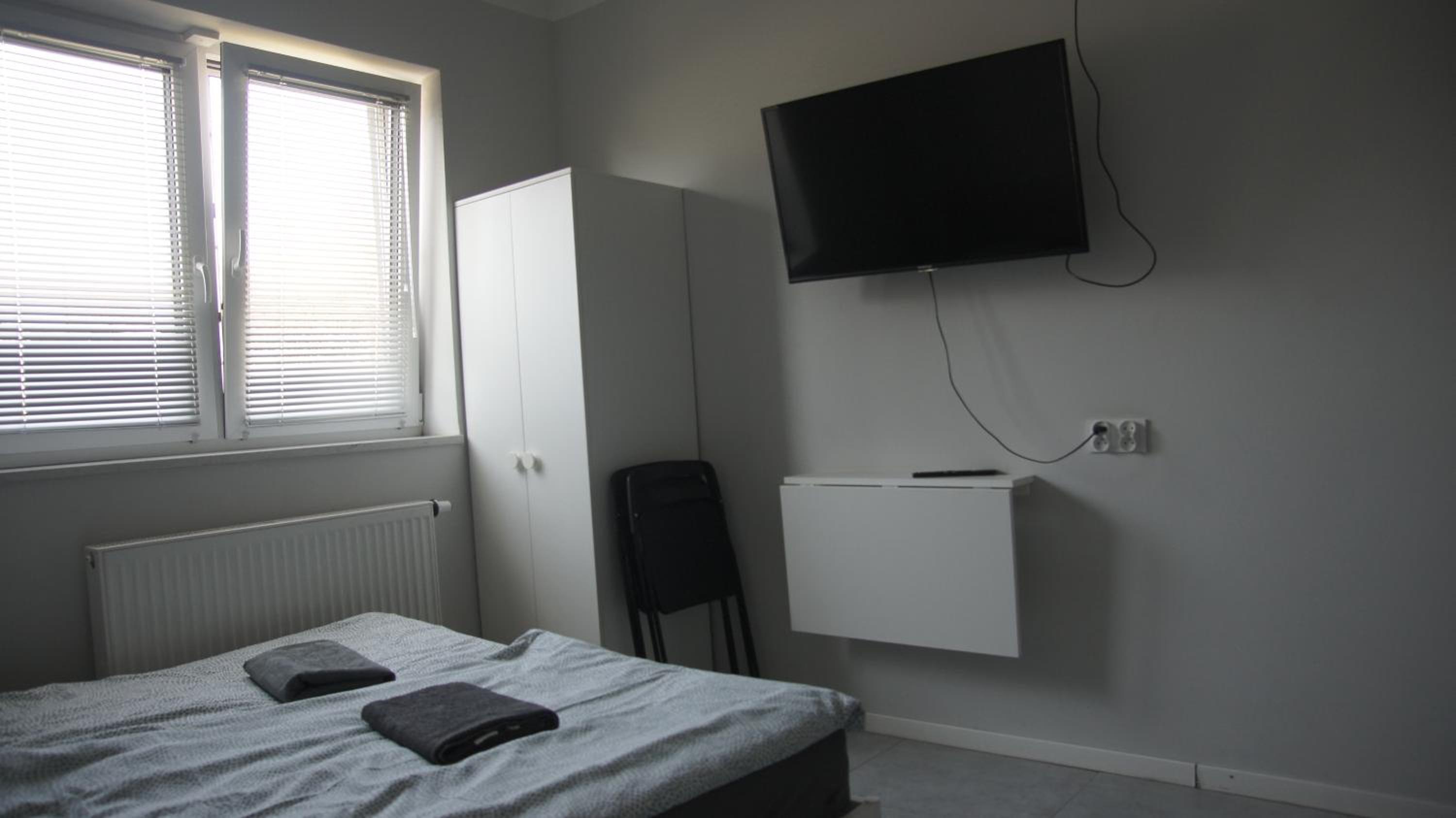 Double Room with Private Bathroom - Photo 3