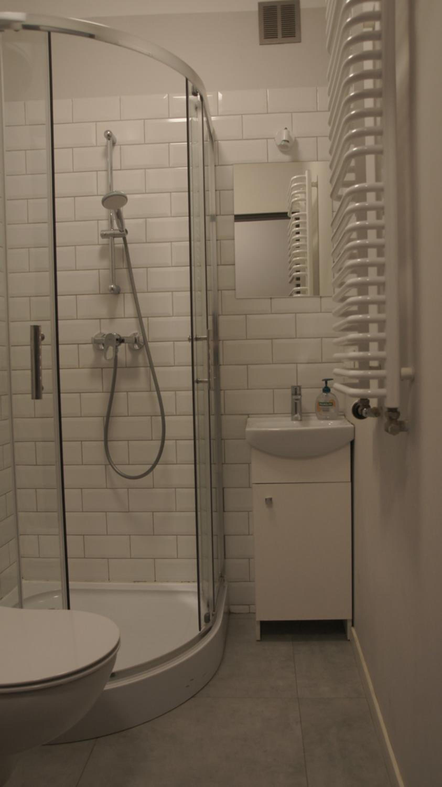 Double Room with Private Bathroom - Photo 7