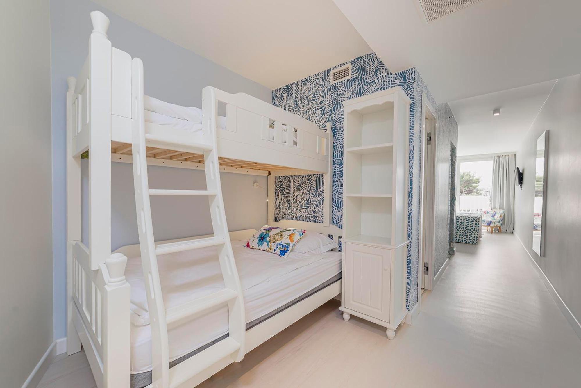 Standard Family Room - Photo 1
